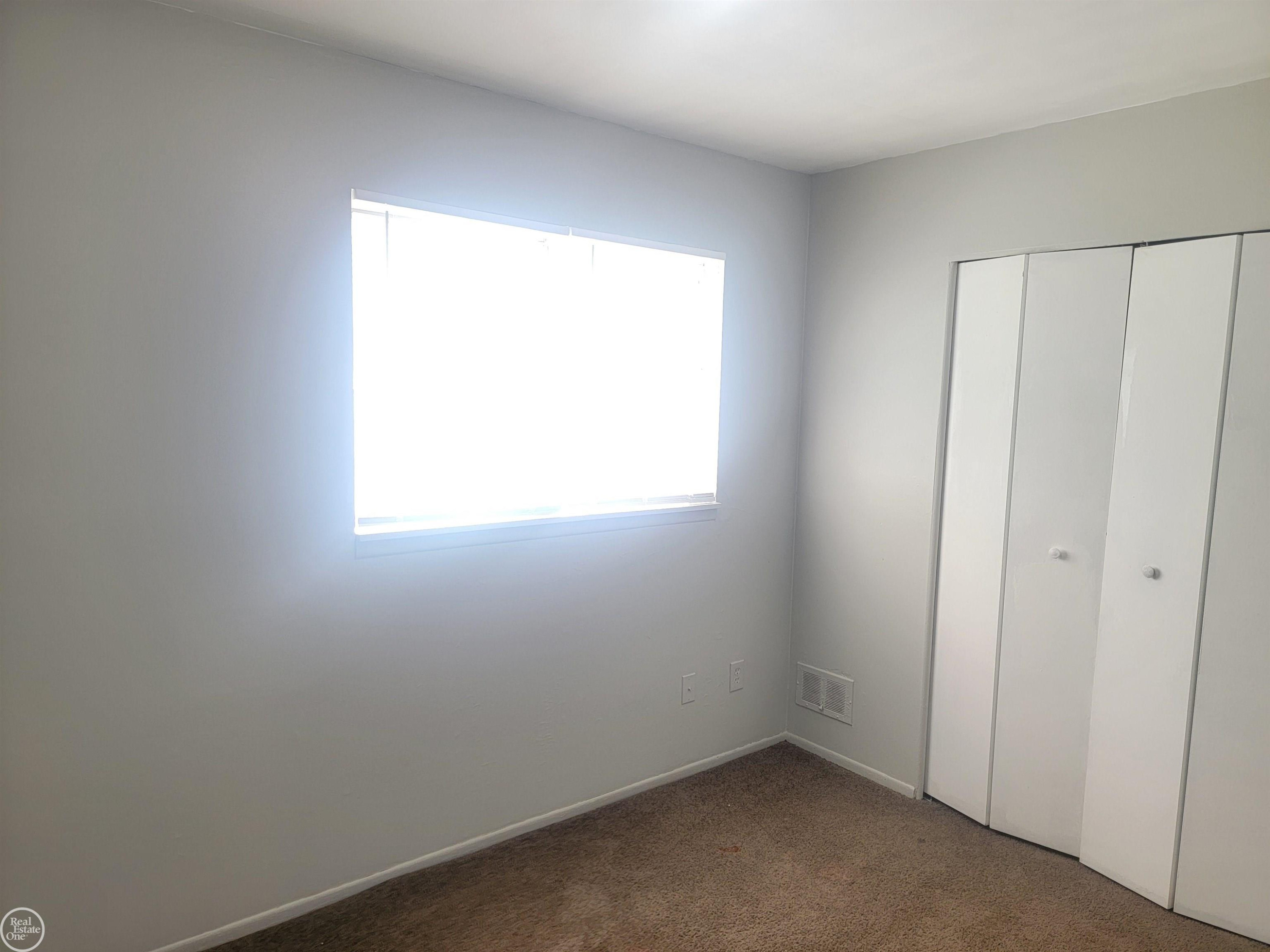 6784 Studebaker Avenue, Warren, MI 48091 — Photo 12