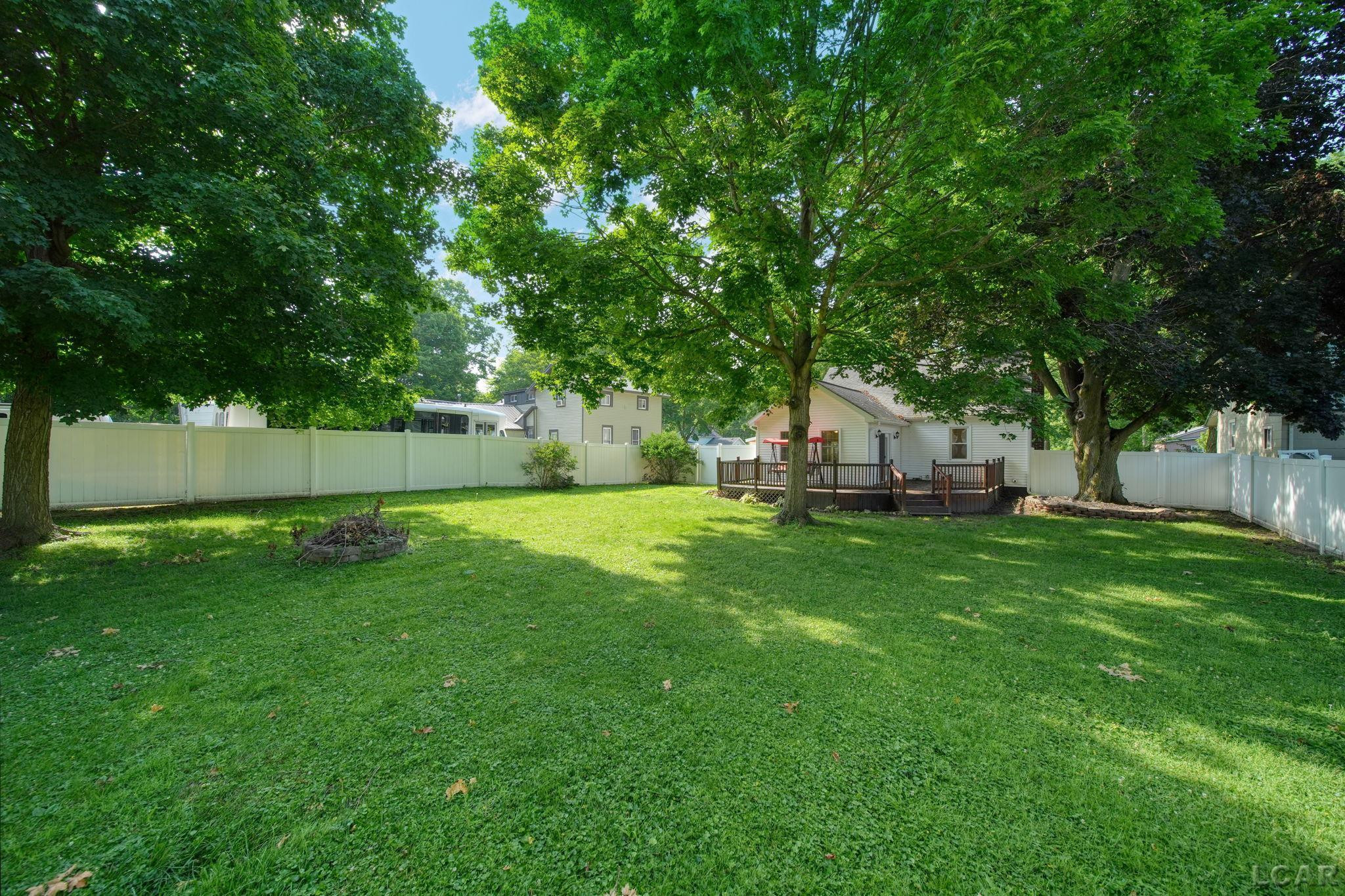 746 Saint Joseph Street, Adrian, MI 49221 — Photo 33