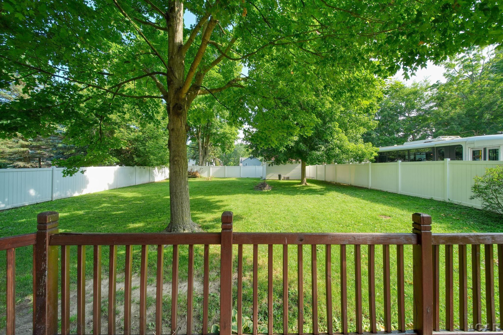 746 Saint Joseph Street, Adrian, MI 49221 — Photo 39
