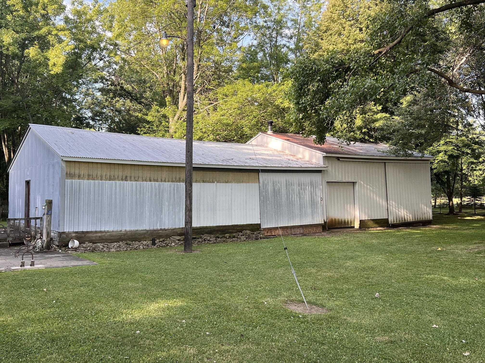 904 W Lovejoy Road, Perry, MI 48872 — Photo 15