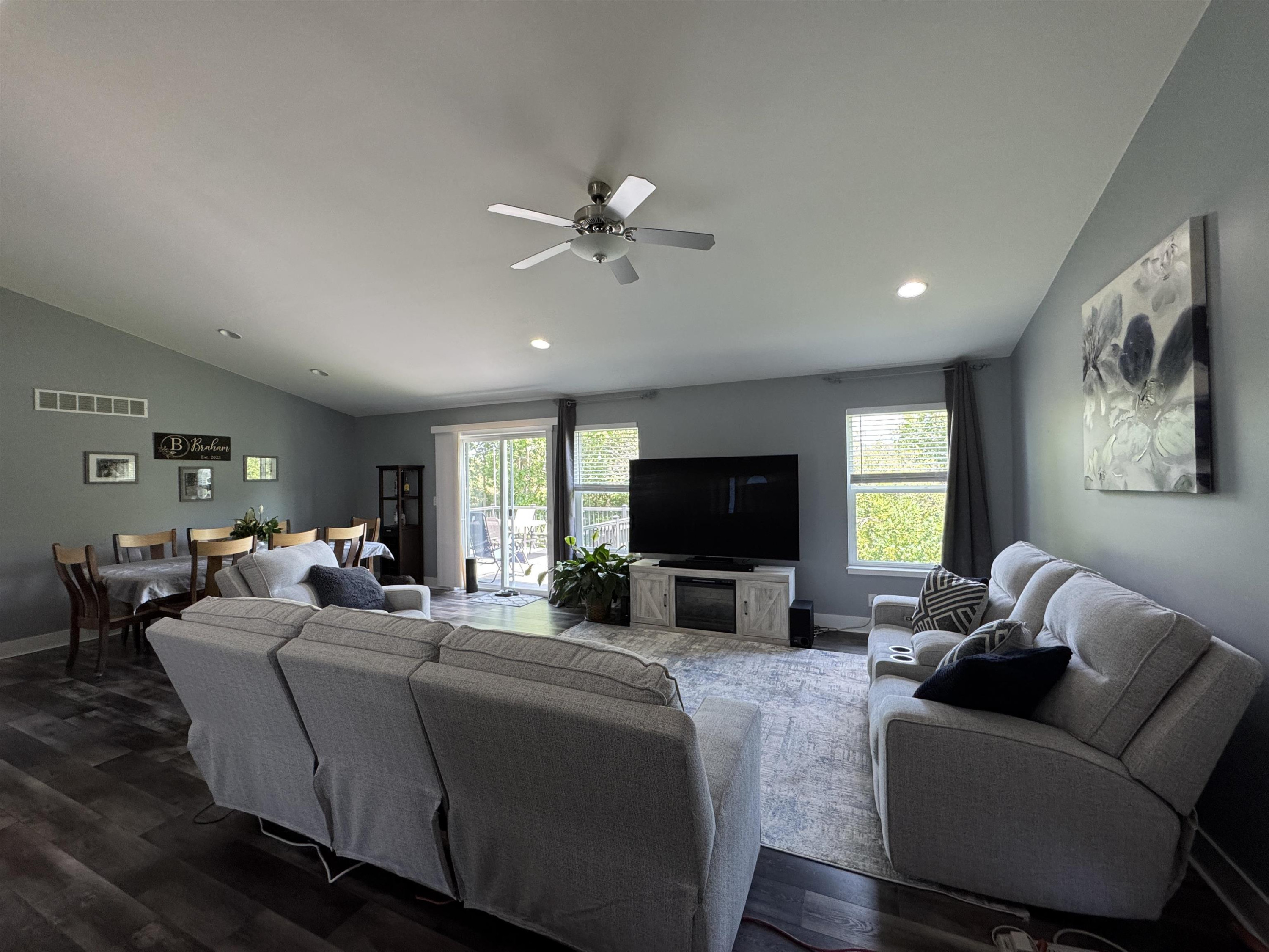 7478 Tara Court, MI — Photo 3