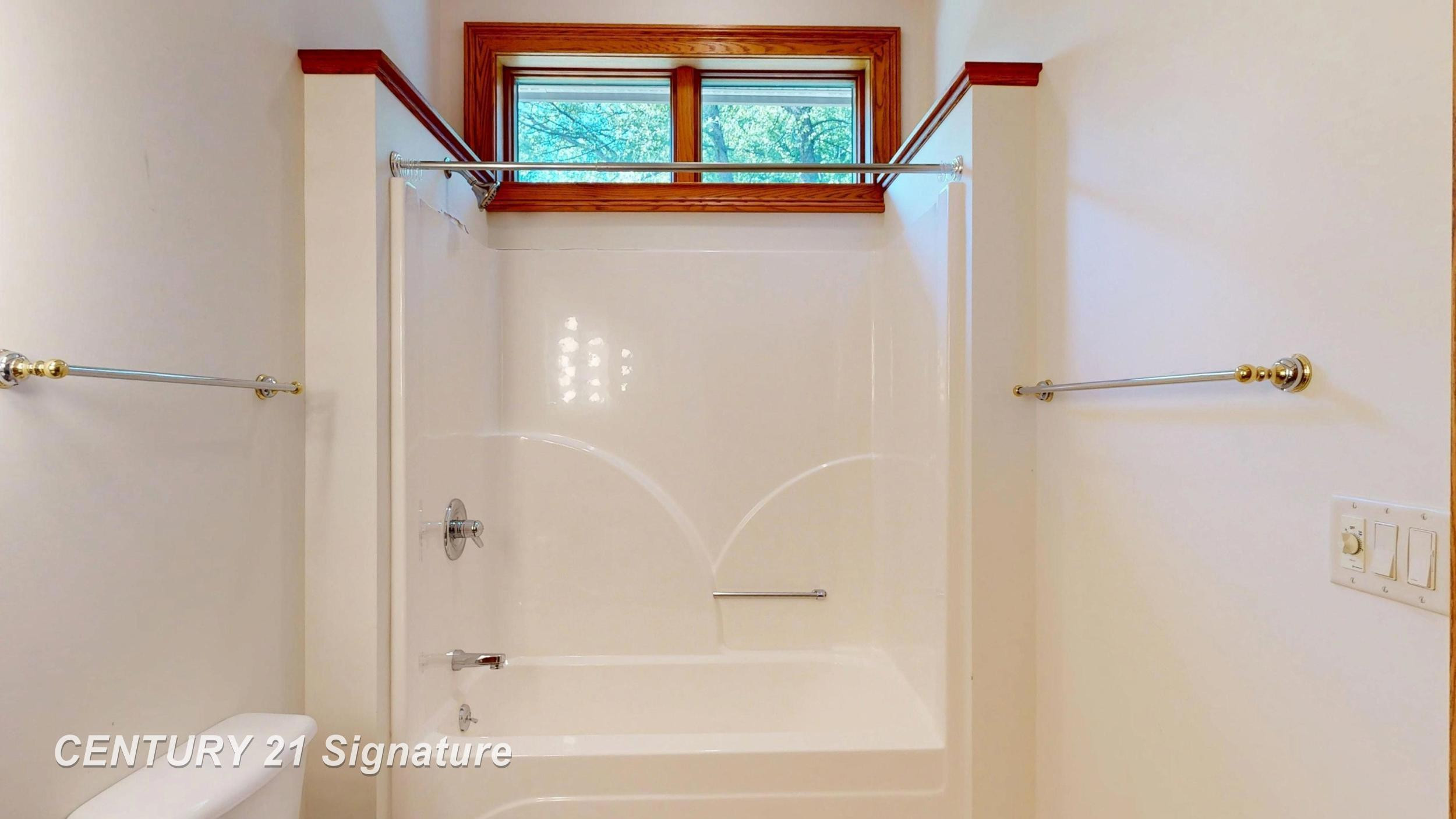 5590 Pine Gate Drive, Saginaw, MI 48603 — Photo 58