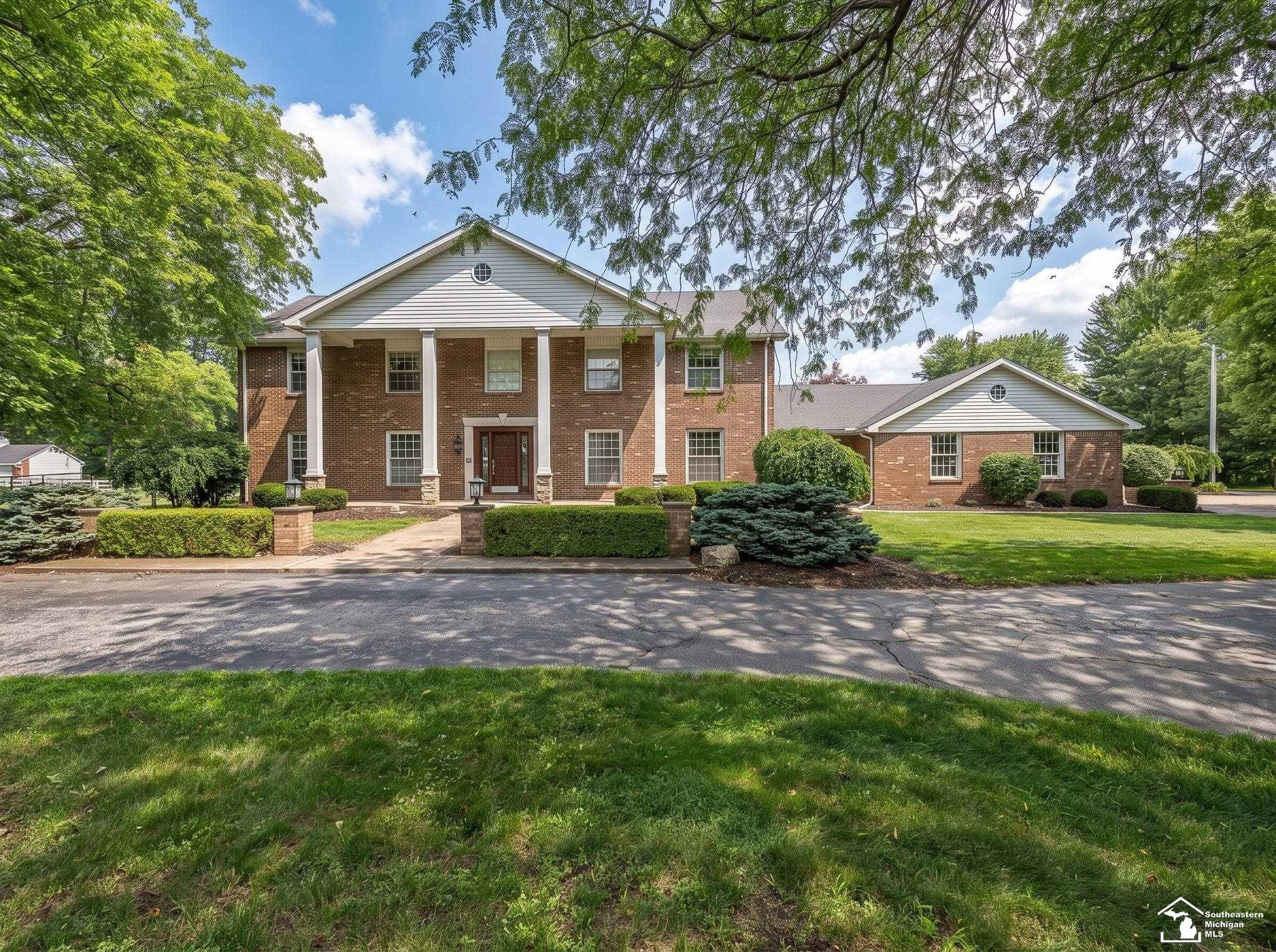 250 E Temperance Road, Temperance, MI 48182 — Photo 2