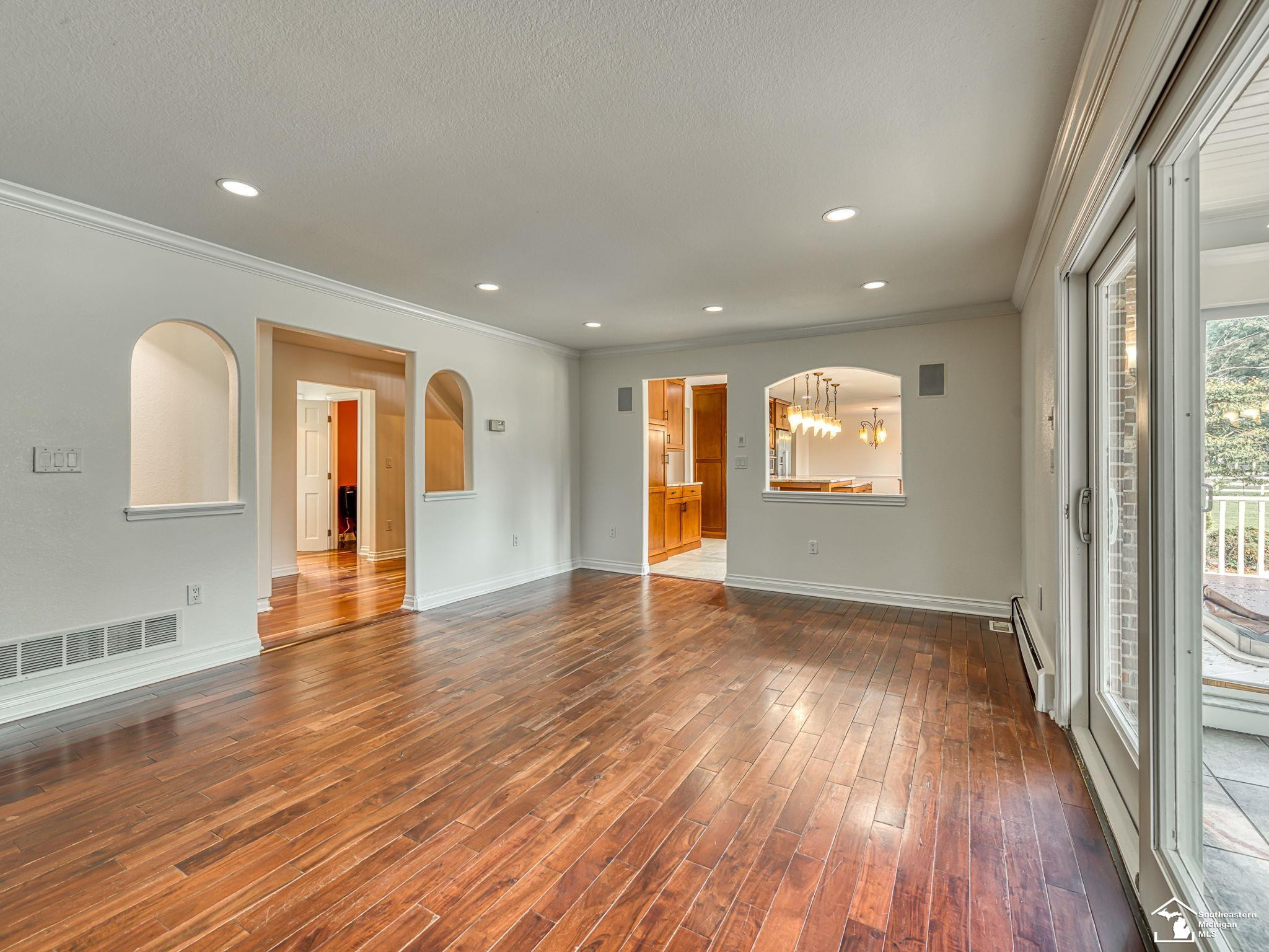 250 E Temperance Road, Temperance, MI 48182 — Photo 11