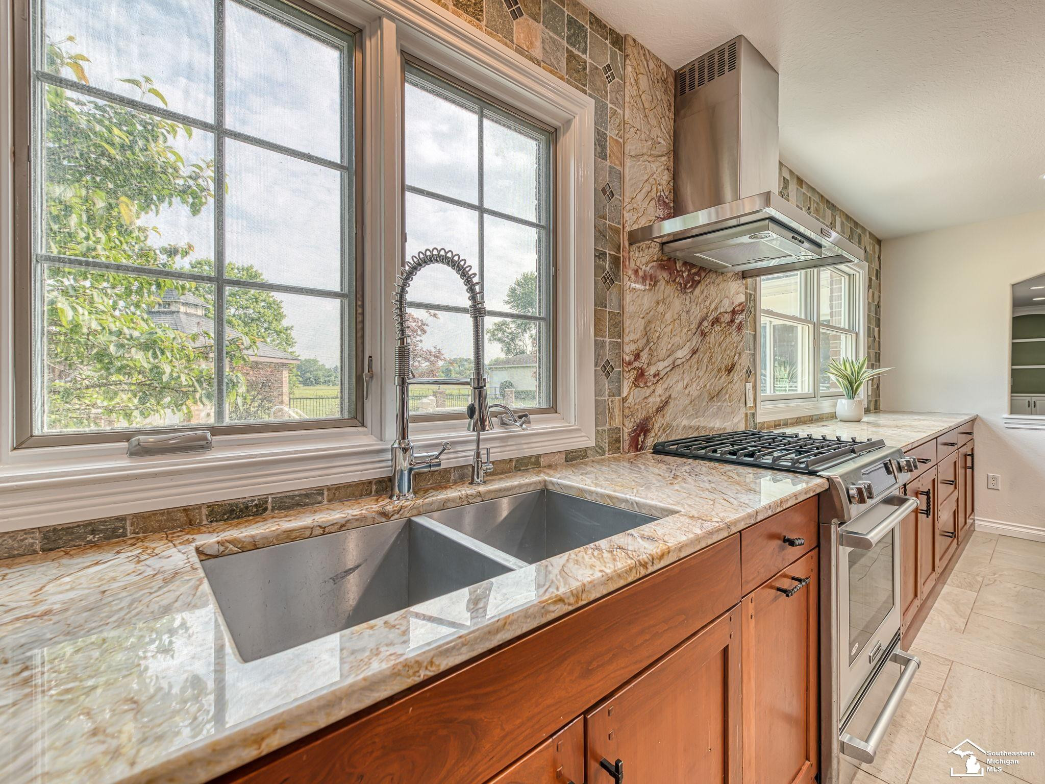 250 E Temperance Road, Temperance, MI 48182 — Photo 25