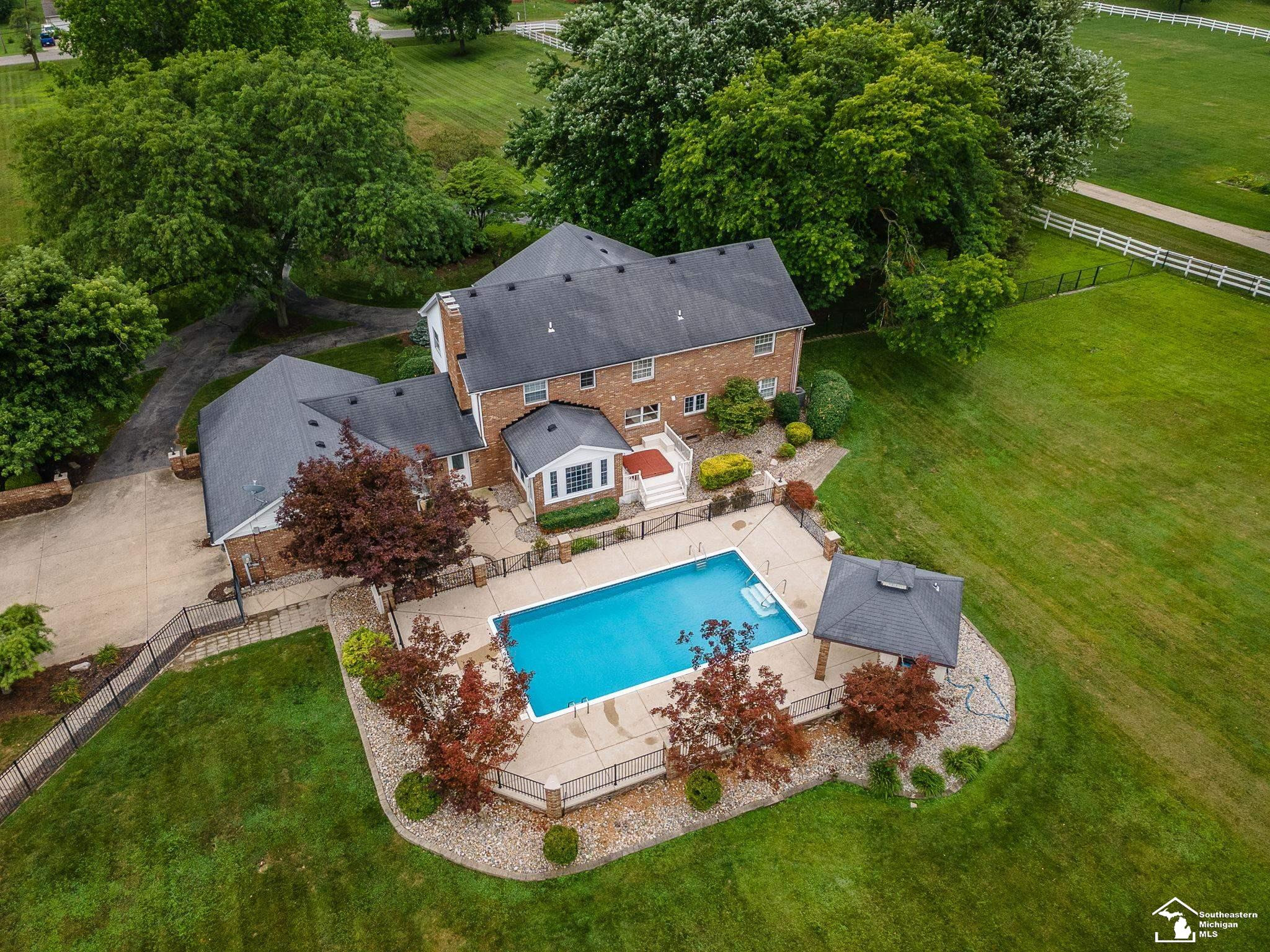 250 E Temperance Road, Temperance, MI 48182 — Photo 94