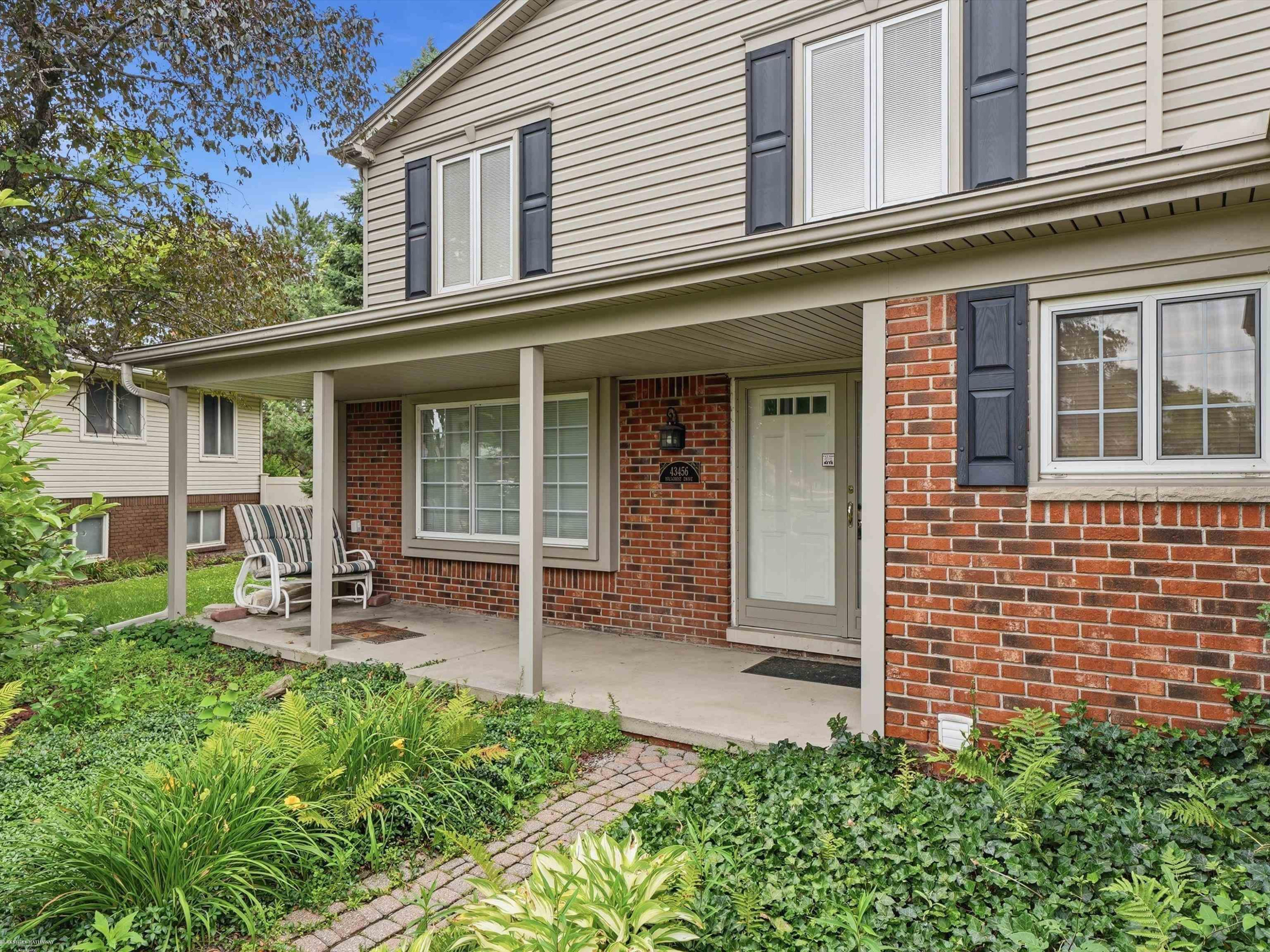 43456 Hillcrest Drive, Sterling Heights, MI 48313 — Photo 2