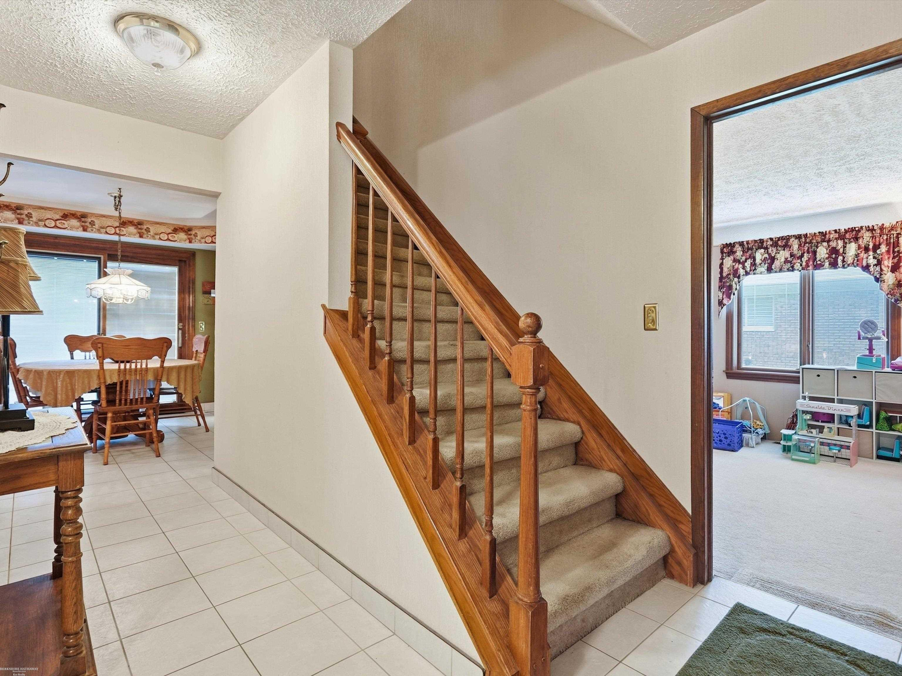 43456 Hillcrest Drive, Sterling Heights, MI 48313 — Photo 16