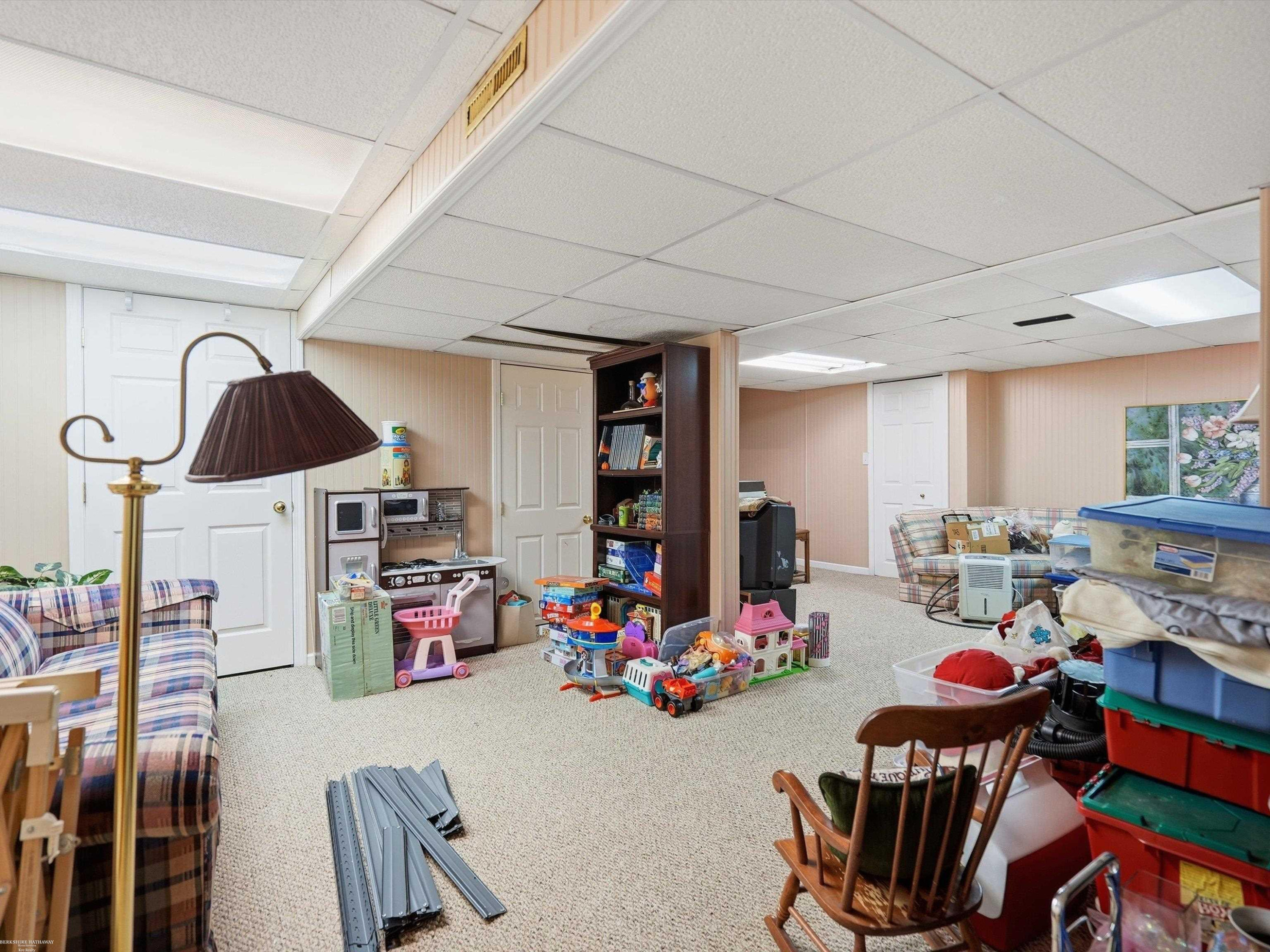 43456 Hillcrest Drive, Sterling Heights, MI 48313 — Photo 28
