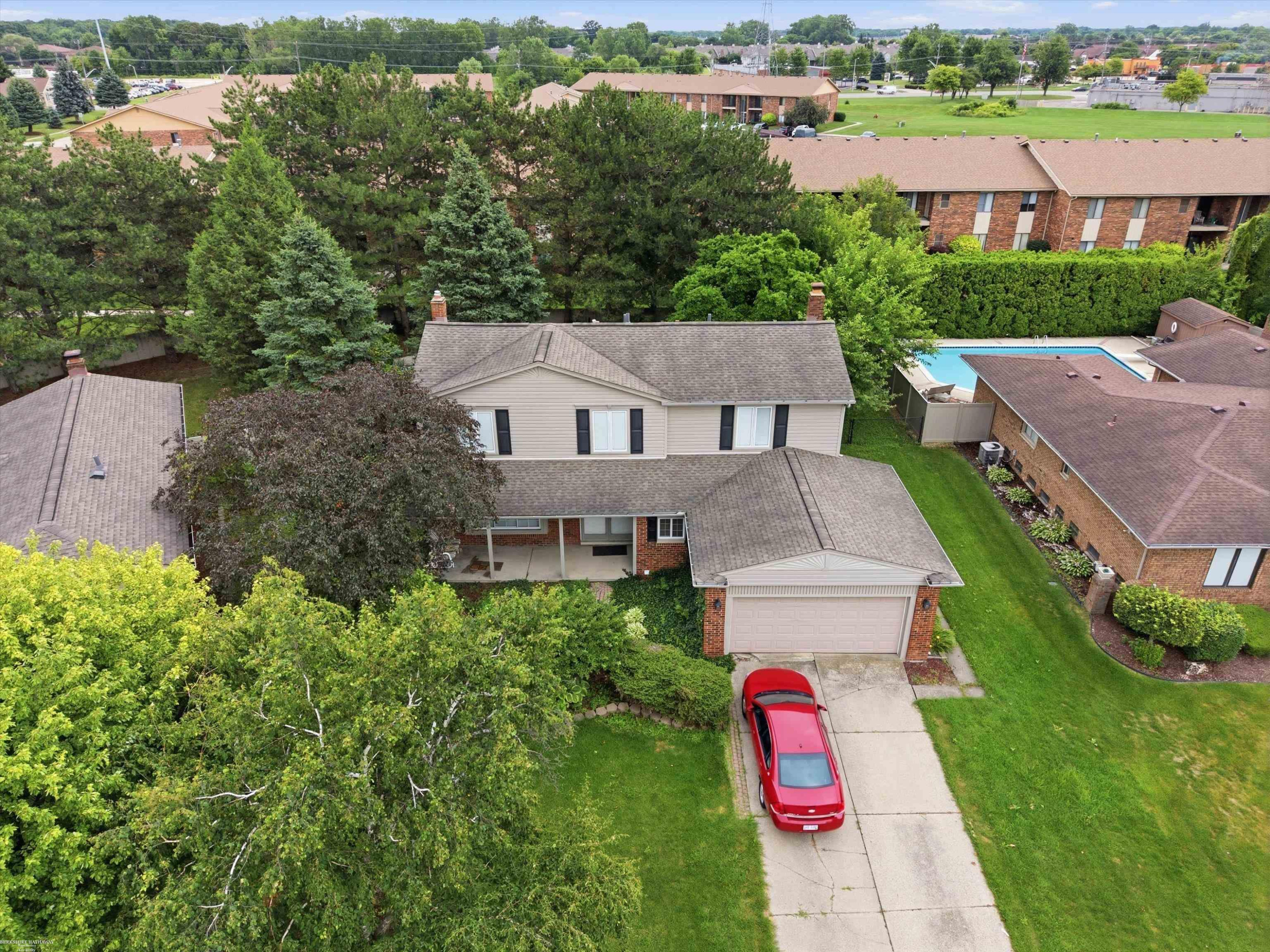 43456 Hillcrest Drive, Sterling Heights, MI 48313 — Photo 31