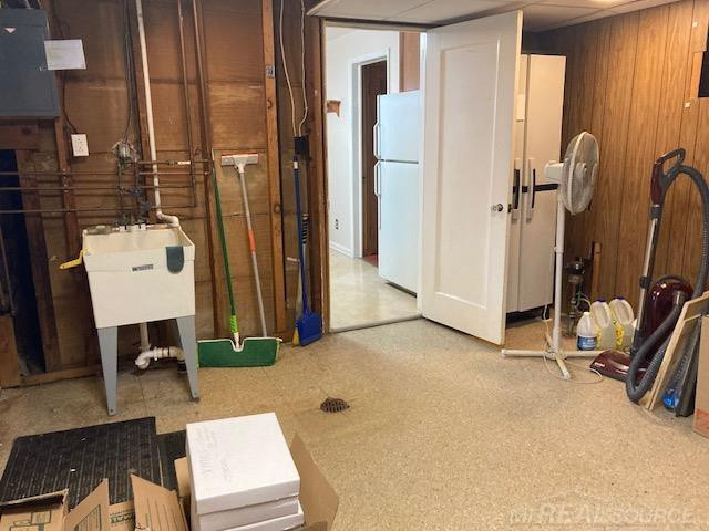 8641 Harding Street, Center Line, MI 48015 — Photo 14