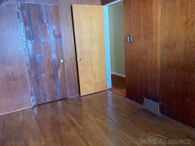 8641 Harding Street, Center Line, MI 48015 — Photo 22