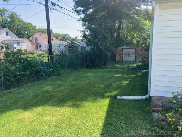 8641 Harding Street, Center Line, MI 48015 — Photo 31
