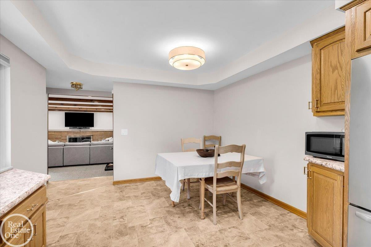 6534 Donnybrook Drive, Shelby Twp, MI 48316 — Photo 10