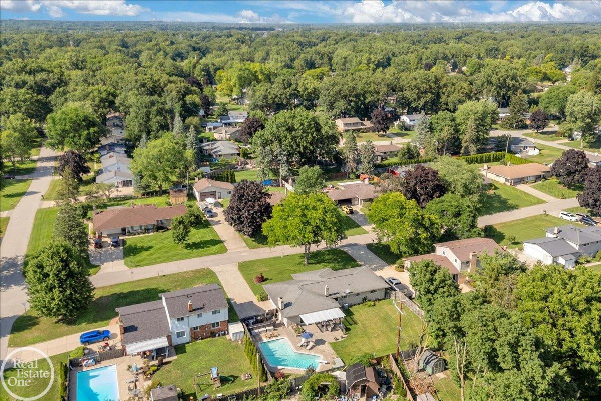 6534 Donnybrook Drive, Shelby Twp, MI 48316 — Photo 40