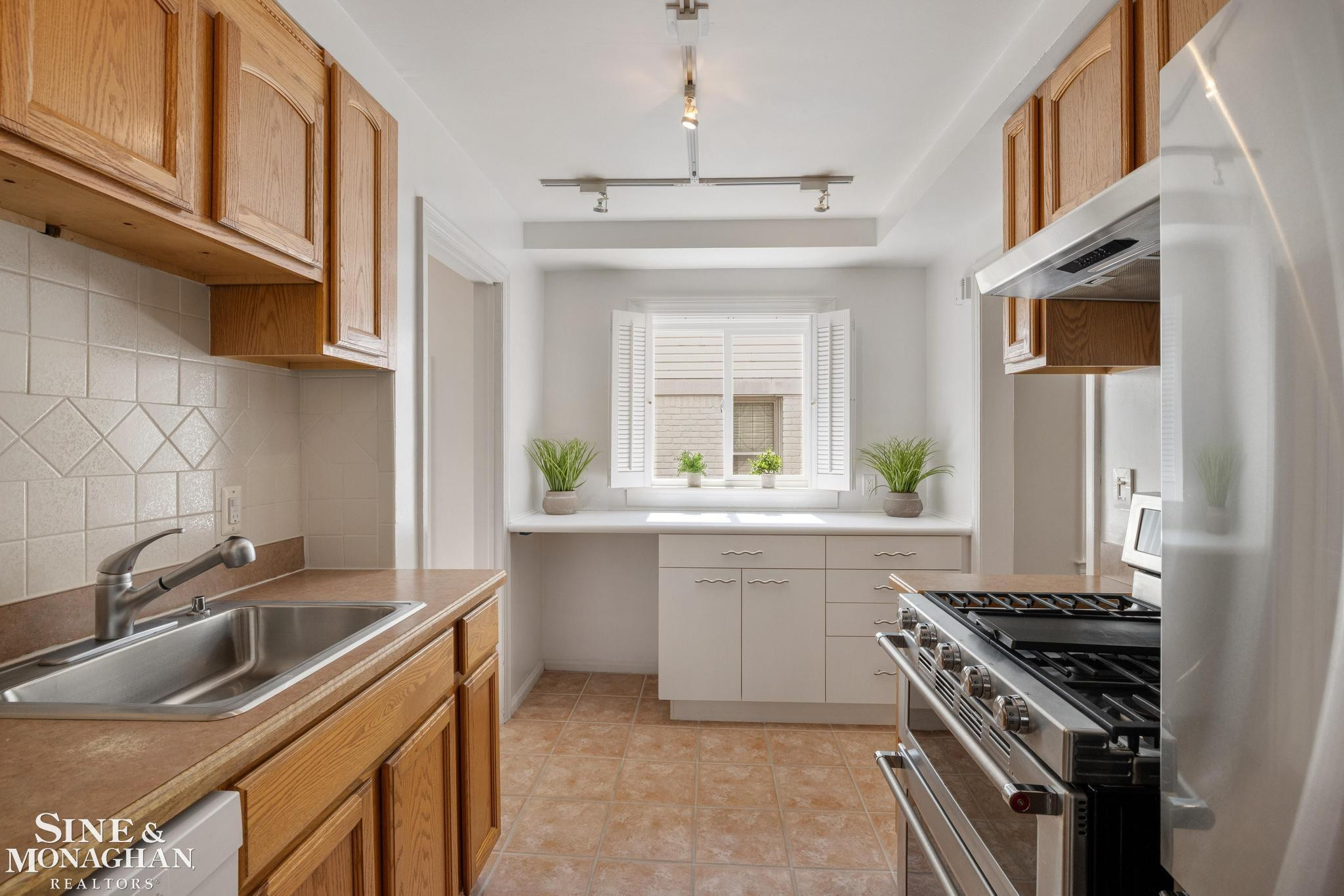 418 Hillcrest Avenue, Grosse Pointe Farms, MI 48236 — Photo 3