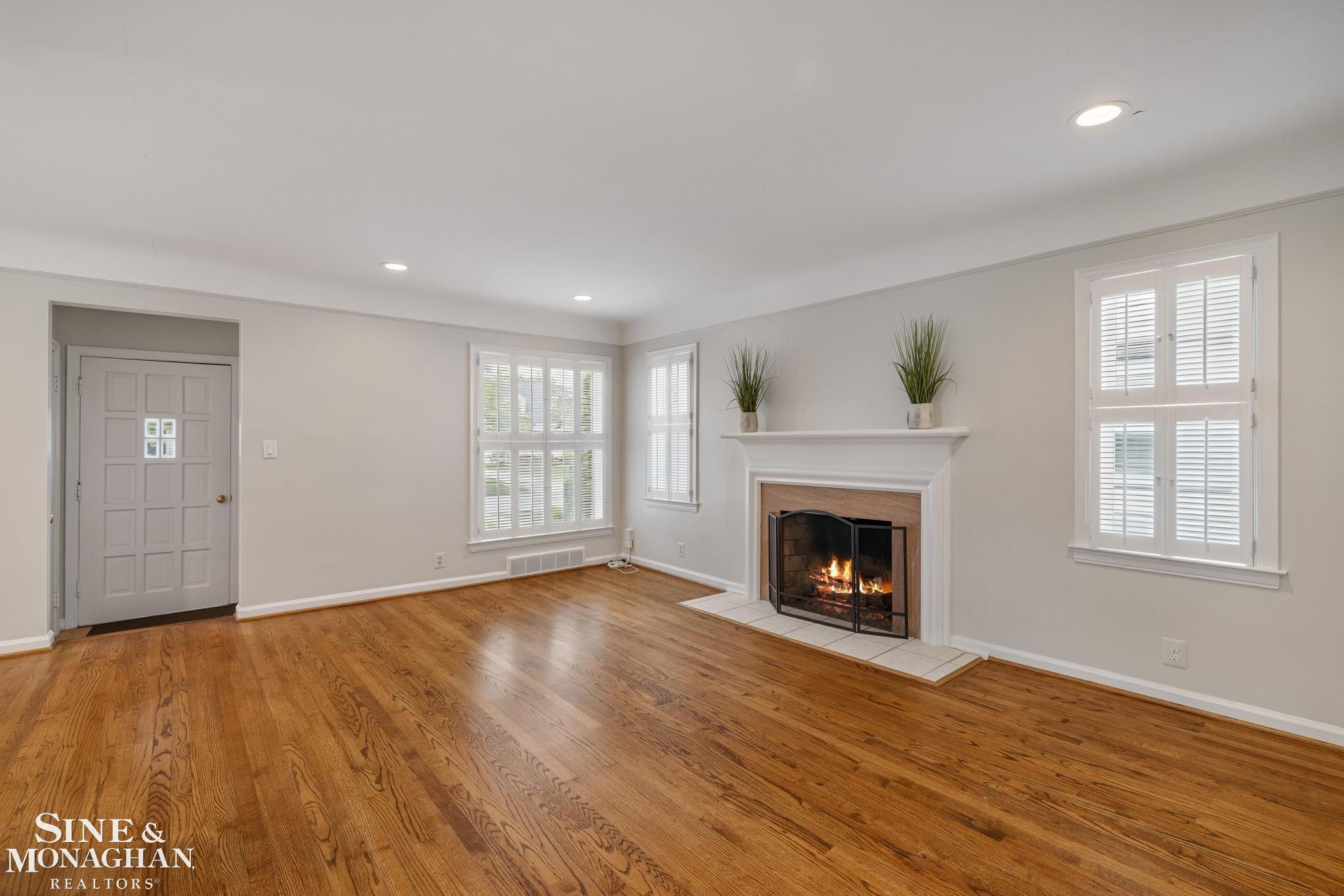 418 Hillcrest Avenue, Grosse Pointe Farms, MI 48236 — Photo 7