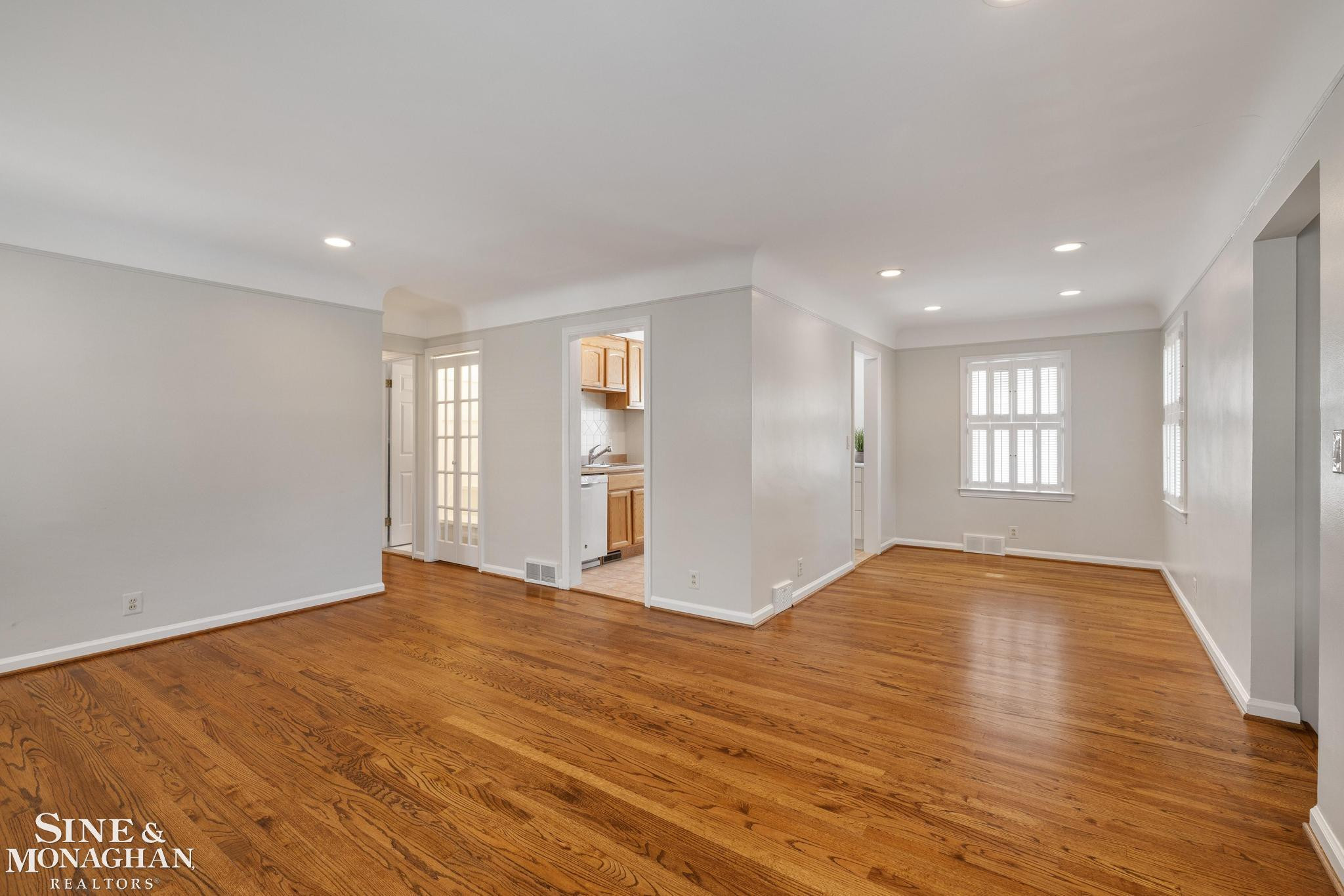 418 Hillcrest Avenue, Grosse Pointe Farms, MI 48236 — Photo 13