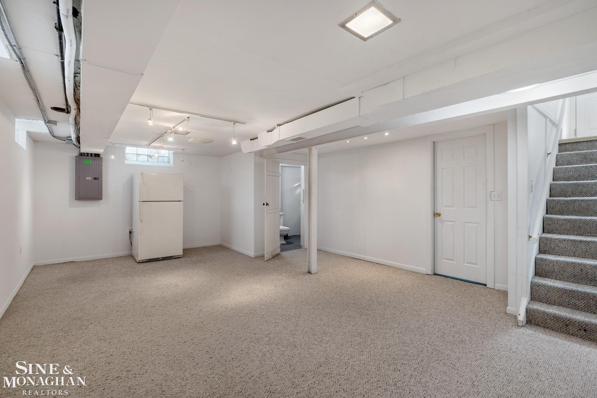 418 Hillcrest Avenue, Grosse Pointe Farms, MI 48236 — Photo 32