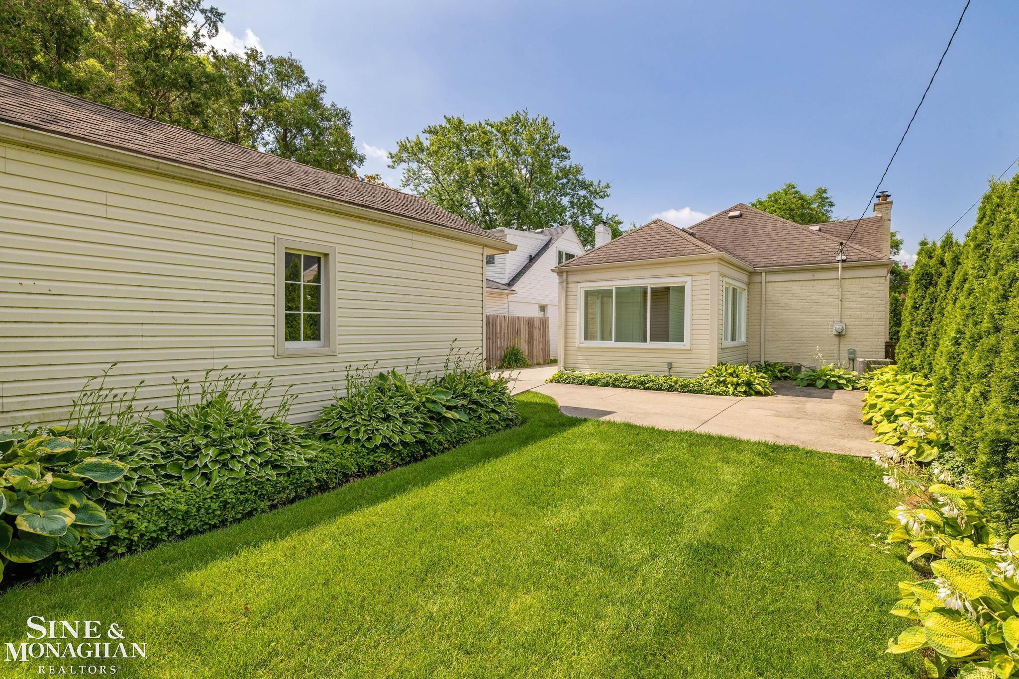 418 Hillcrest Avenue, Grosse Pointe Farms, MI 48236 — Photo 36
