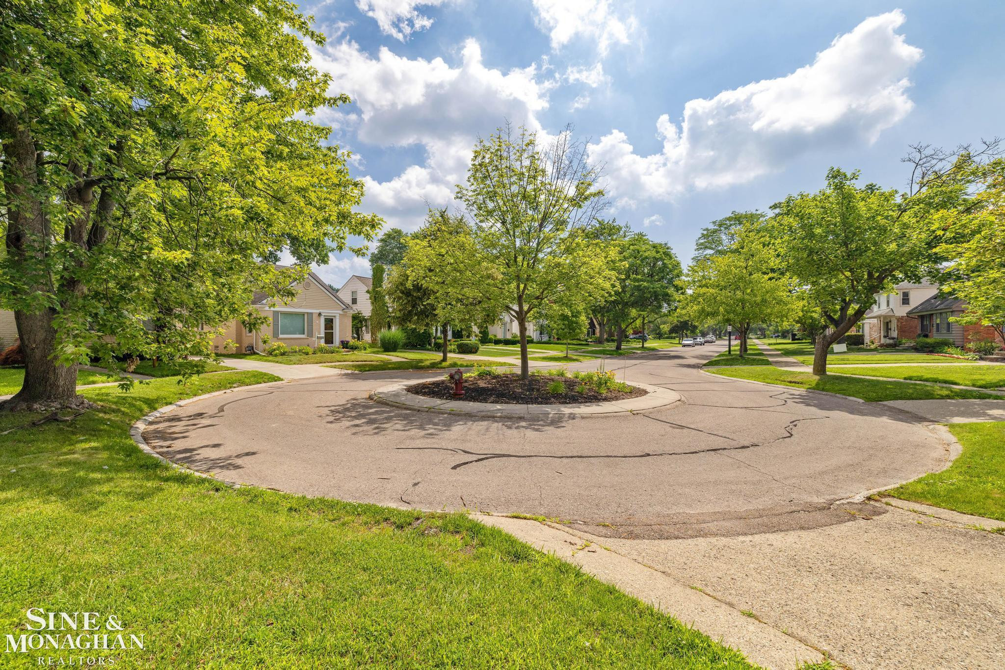 418 Hillcrest Avenue, Grosse Pointe Farms, MI 48236 — Photo 41