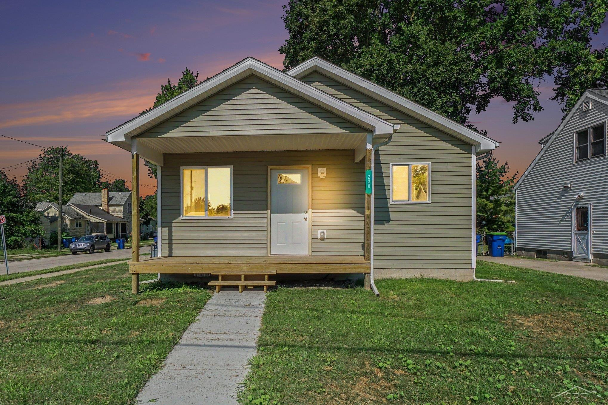 220 S Sherman Street, Bay City, MI 48708