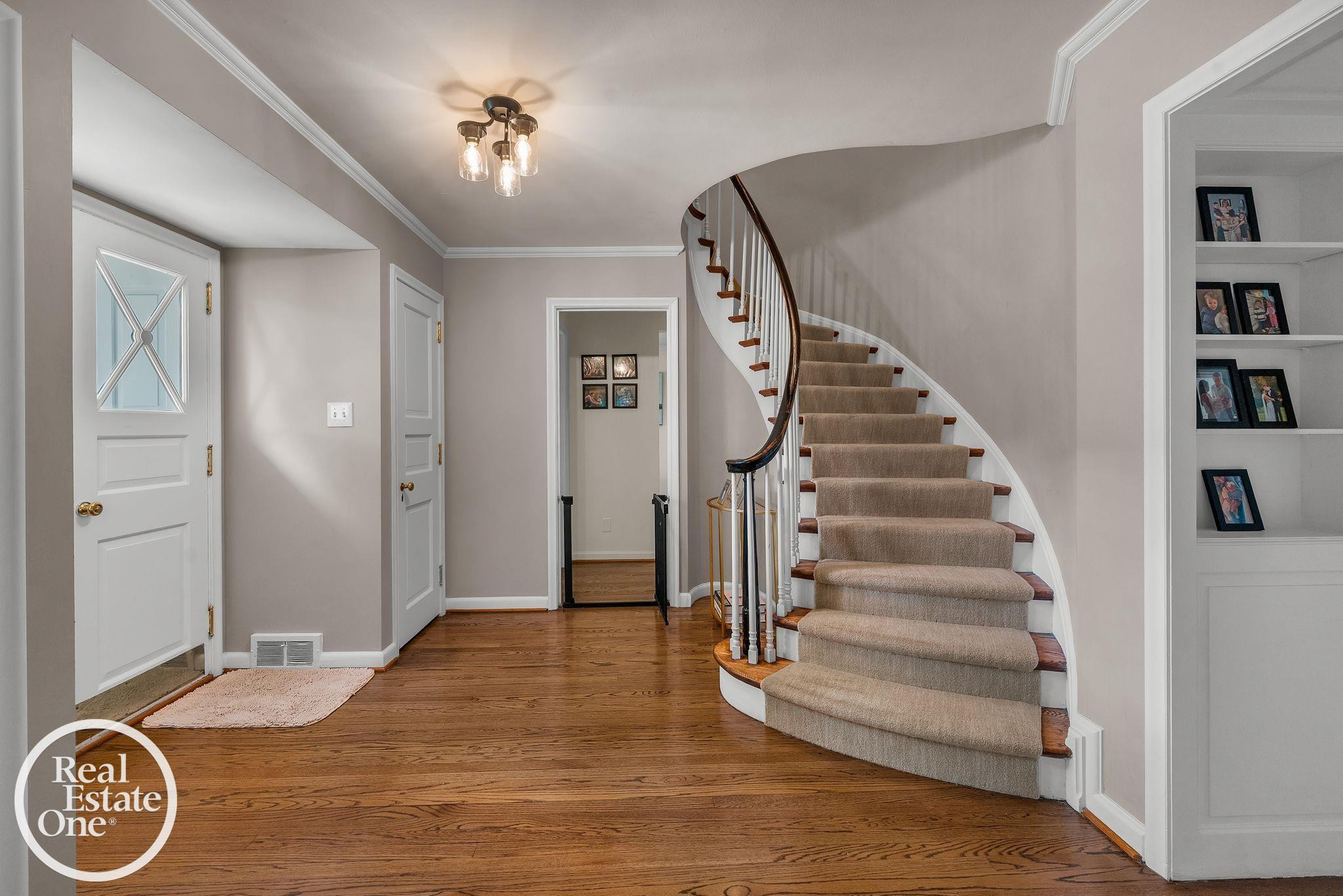 90 Colonial Road, Grosse Pointe Shores, MI 48236 — Photo 5
