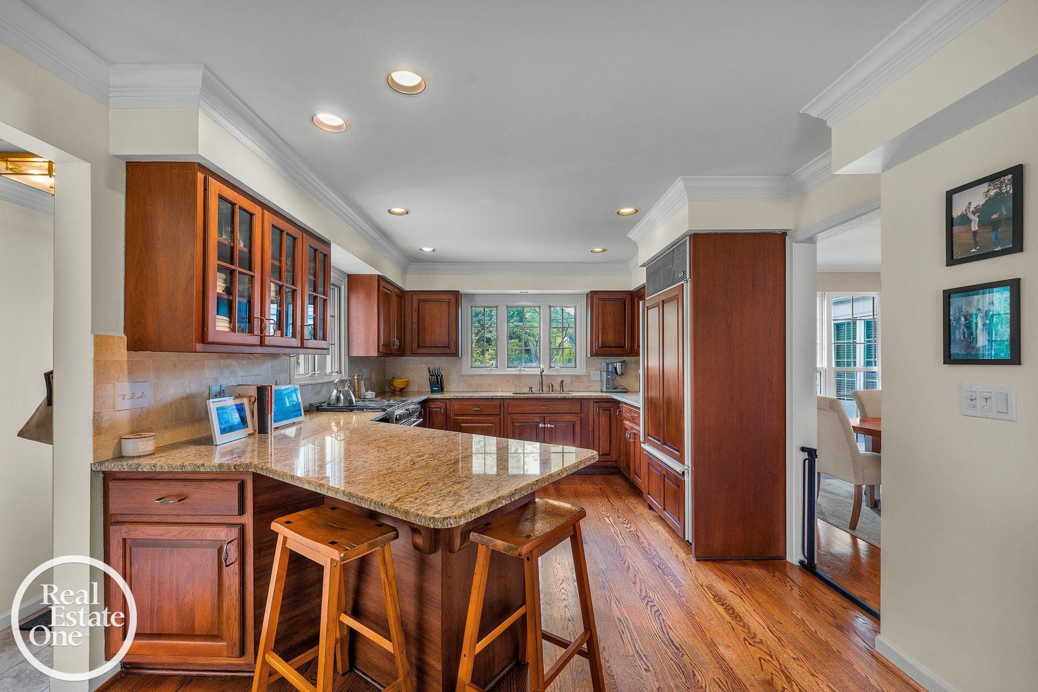 90 Colonial Road, Grosse Pointe Shores, MI 48236 — Photo 12