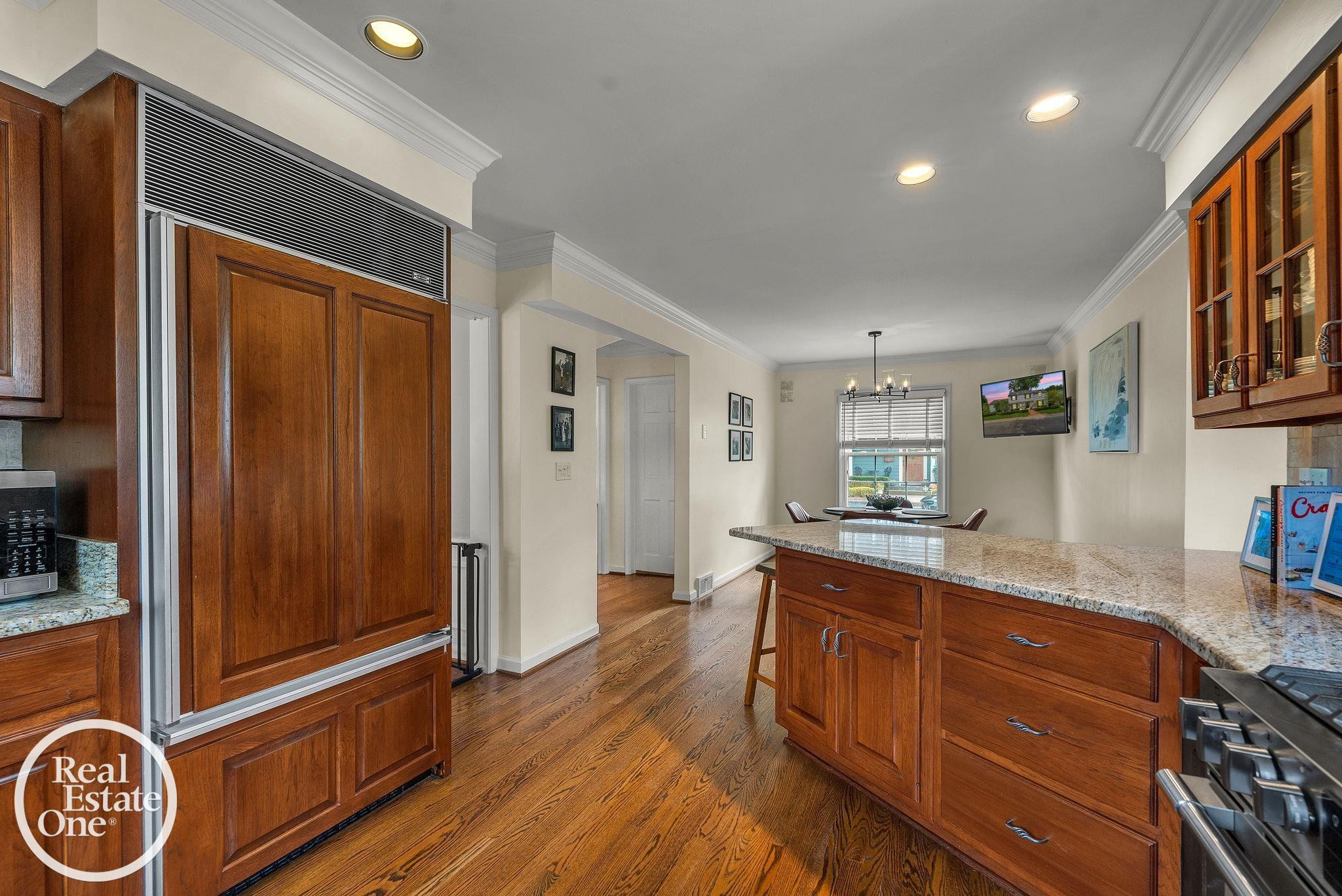 90 Colonial Road, Grosse Pointe Shores, MI 48236 — Photo 13