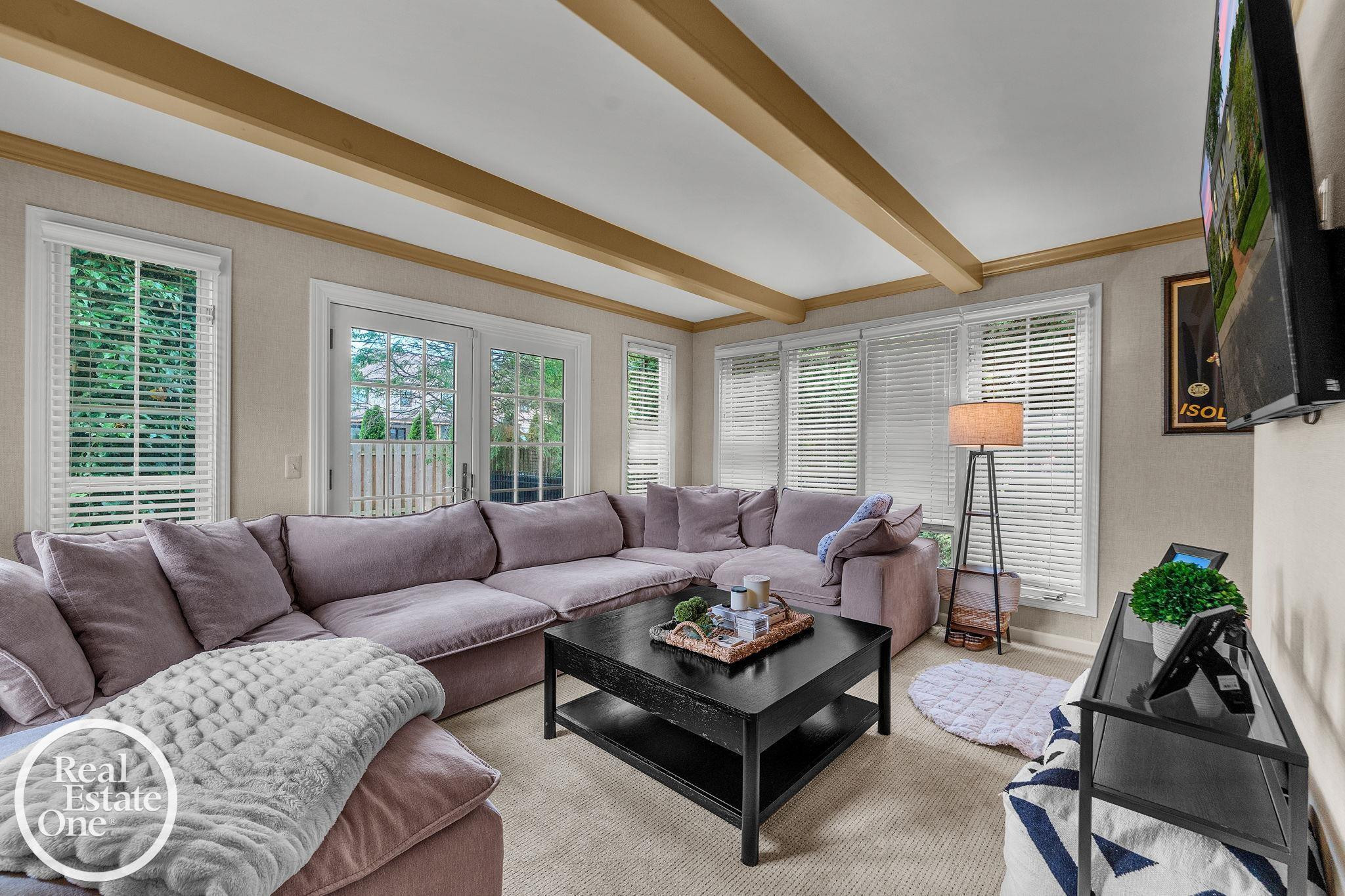 90 Colonial Road, Grosse Pointe Shores, MI 48236 — Photo 15
