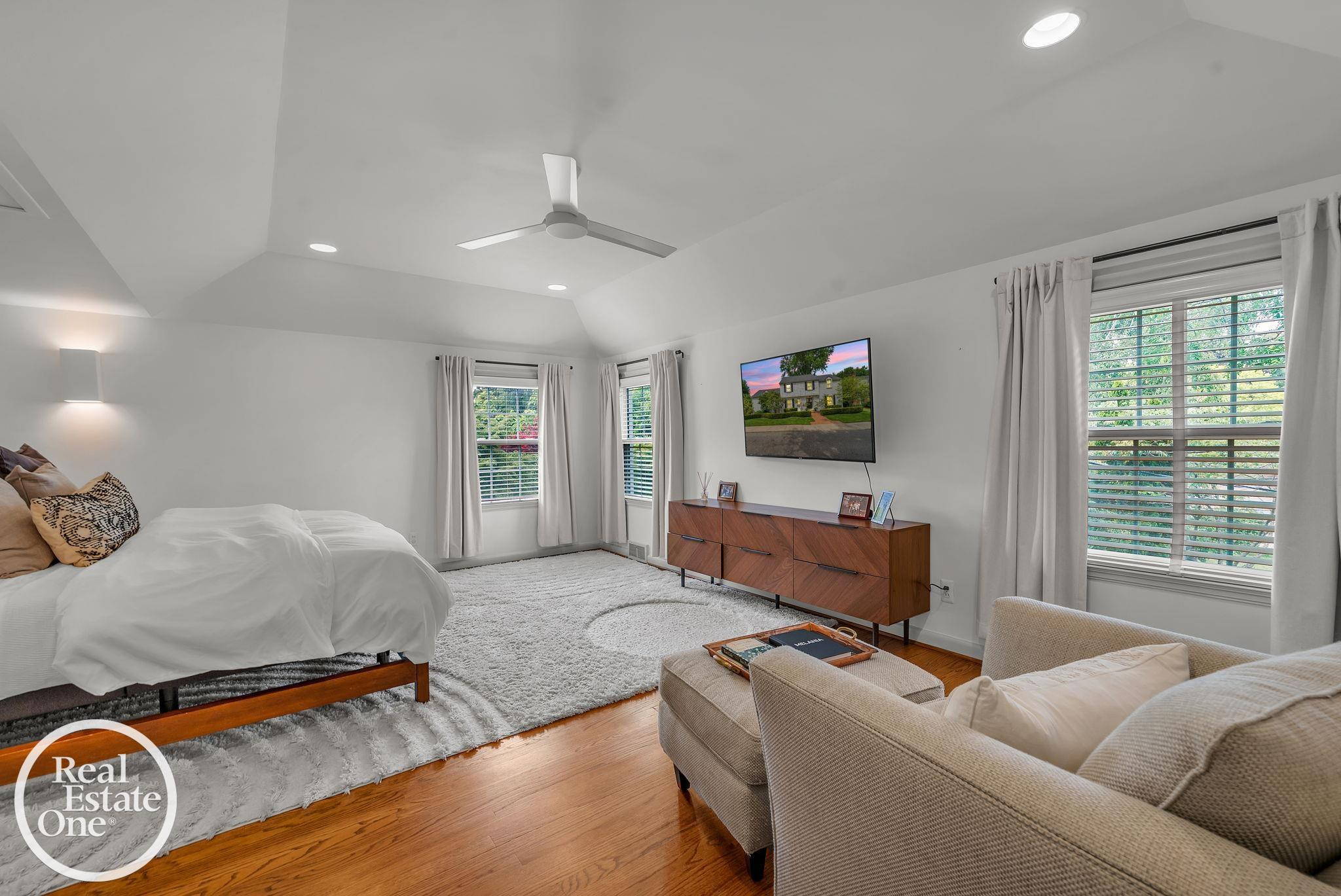 90 Colonial Road, Grosse Pointe Shores, MI 48236 — Photo 30