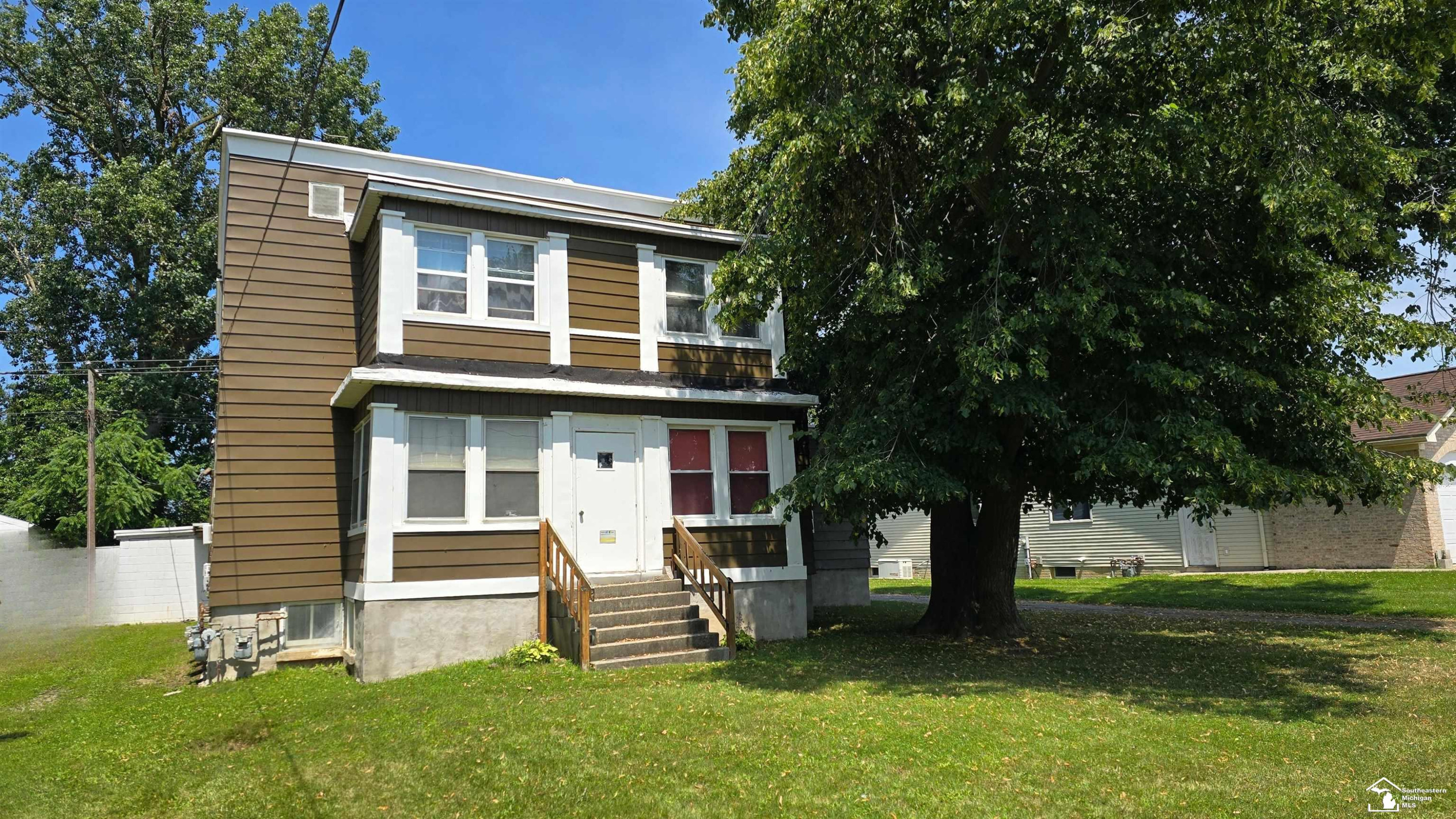 3042 S Custer Road, Monroe, MI 48161