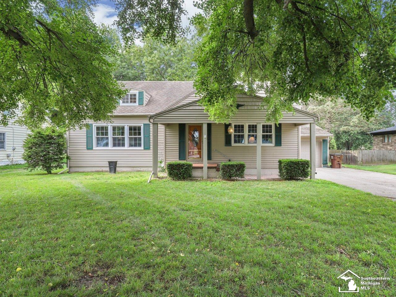 2033 Wilson Drive, Erie, MI
