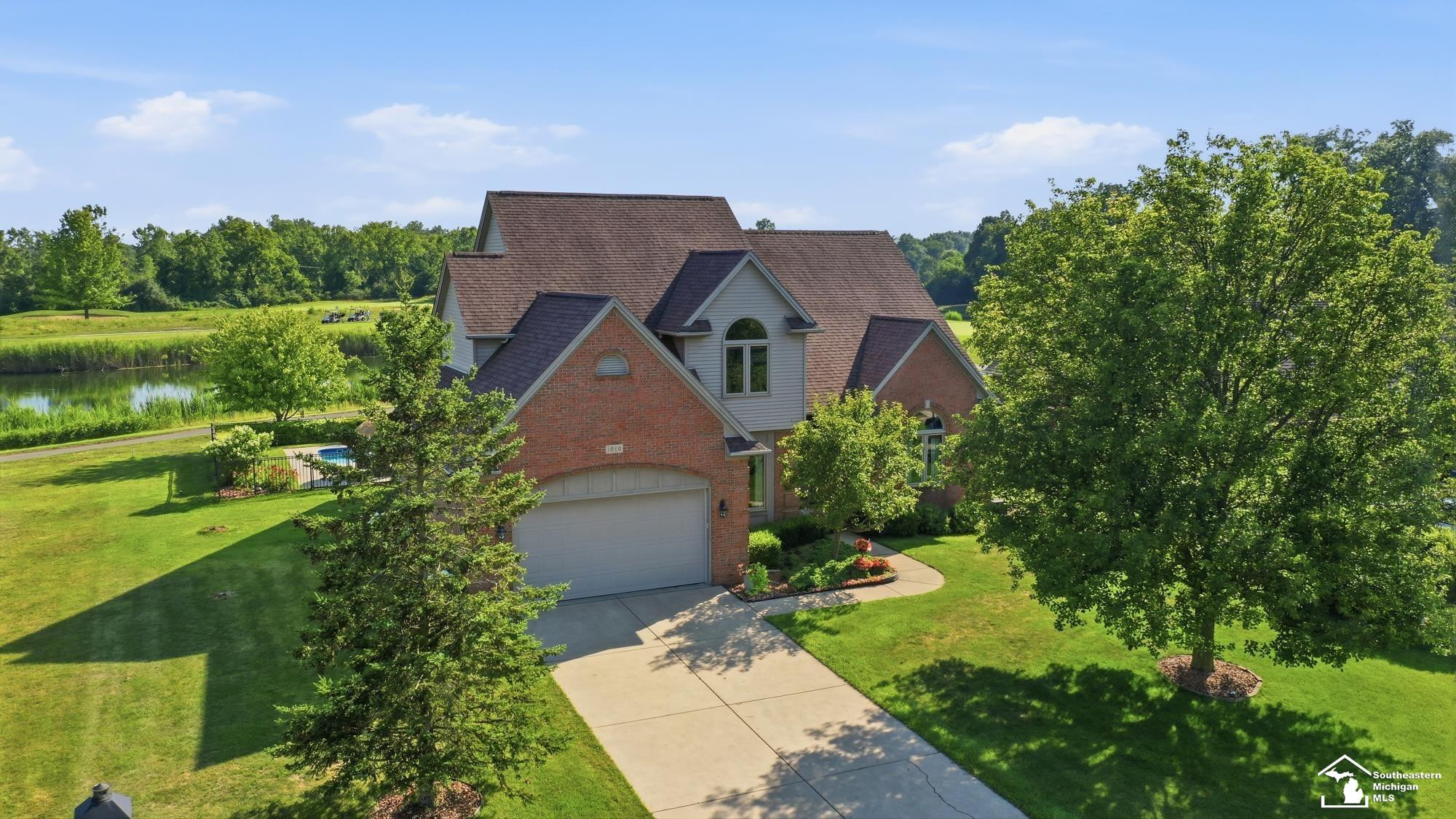 1010 Saint James Park, Monroe, MI 48161 — Photo 2