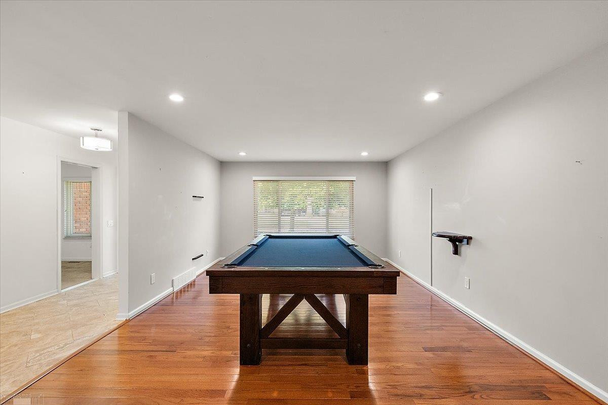 901 Hollywood Avenue, Grosse Pointe Woods, MI 48236 — Photo 12