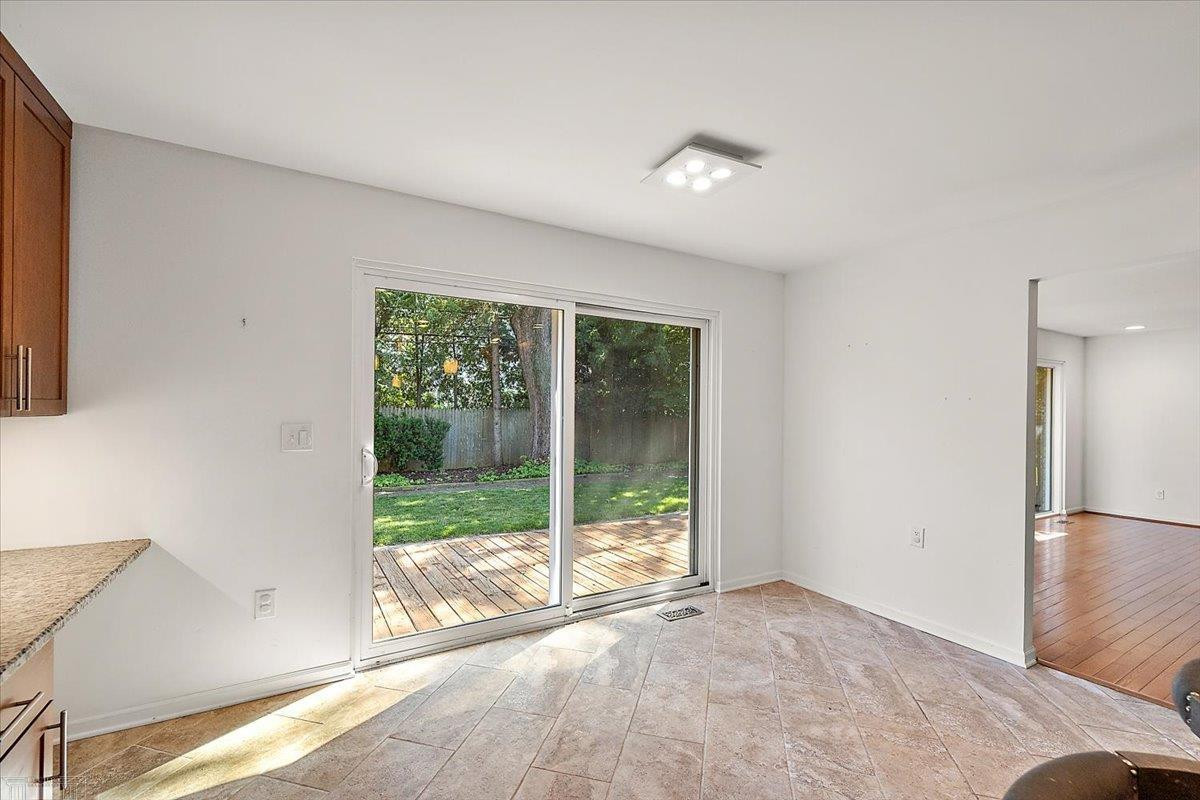 901 Hollywood Avenue, Grosse Pointe Woods, MI 48236 — Photo 23