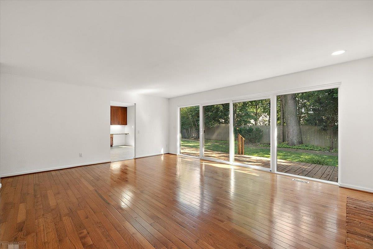901 Hollywood Avenue, Grosse Pointe Woods, MI 48236 — Photo 28