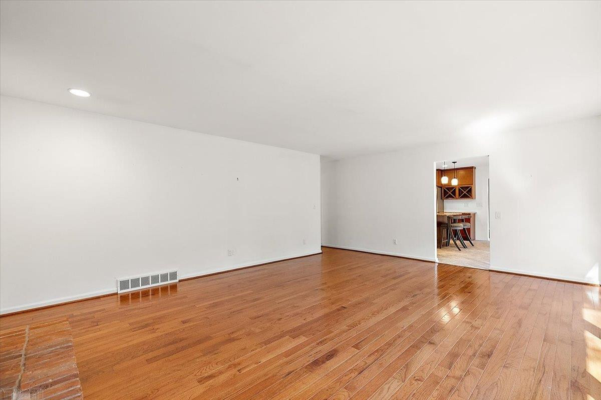 901 Hollywood Avenue, Grosse Pointe Woods, MI 48236 — Photo 29