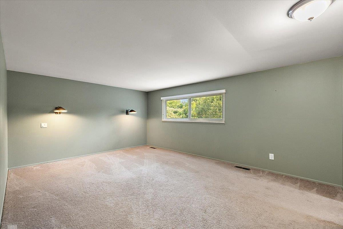 901 Hollywood Avenue, Grosse Pointe Woods, MI 48236 — Photo 35
