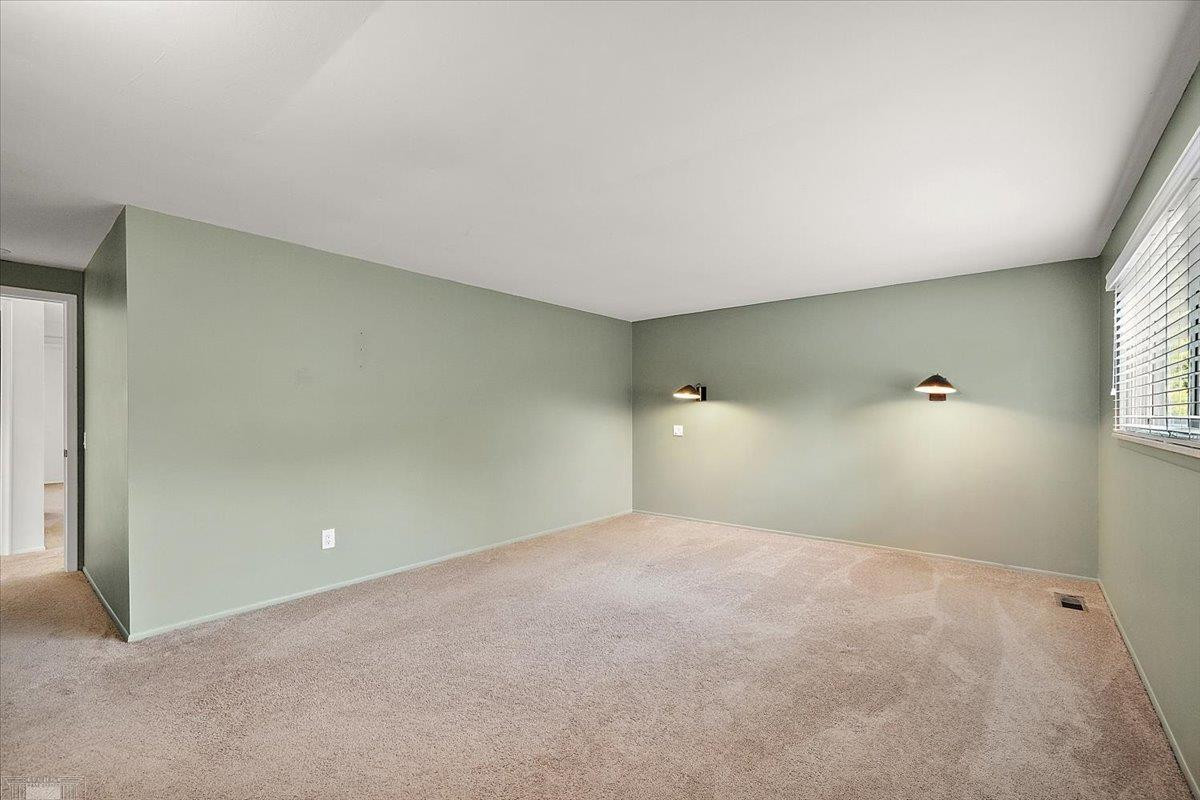 901 Hollywood Avenue, Grosse Pointe Woods, MI 48236 — Photo 36