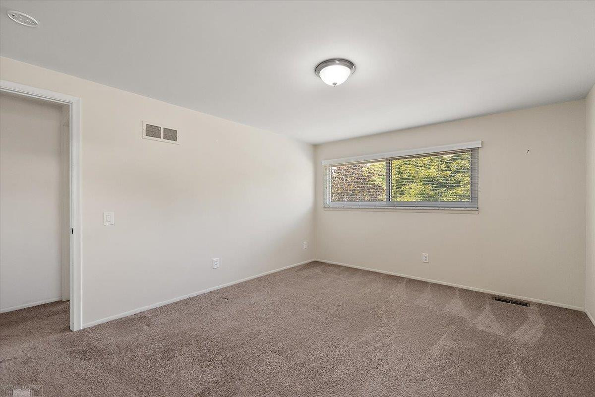 901 Hollywood Avenue, Grosse Pointe Woods, MI 48236 — Photo 48