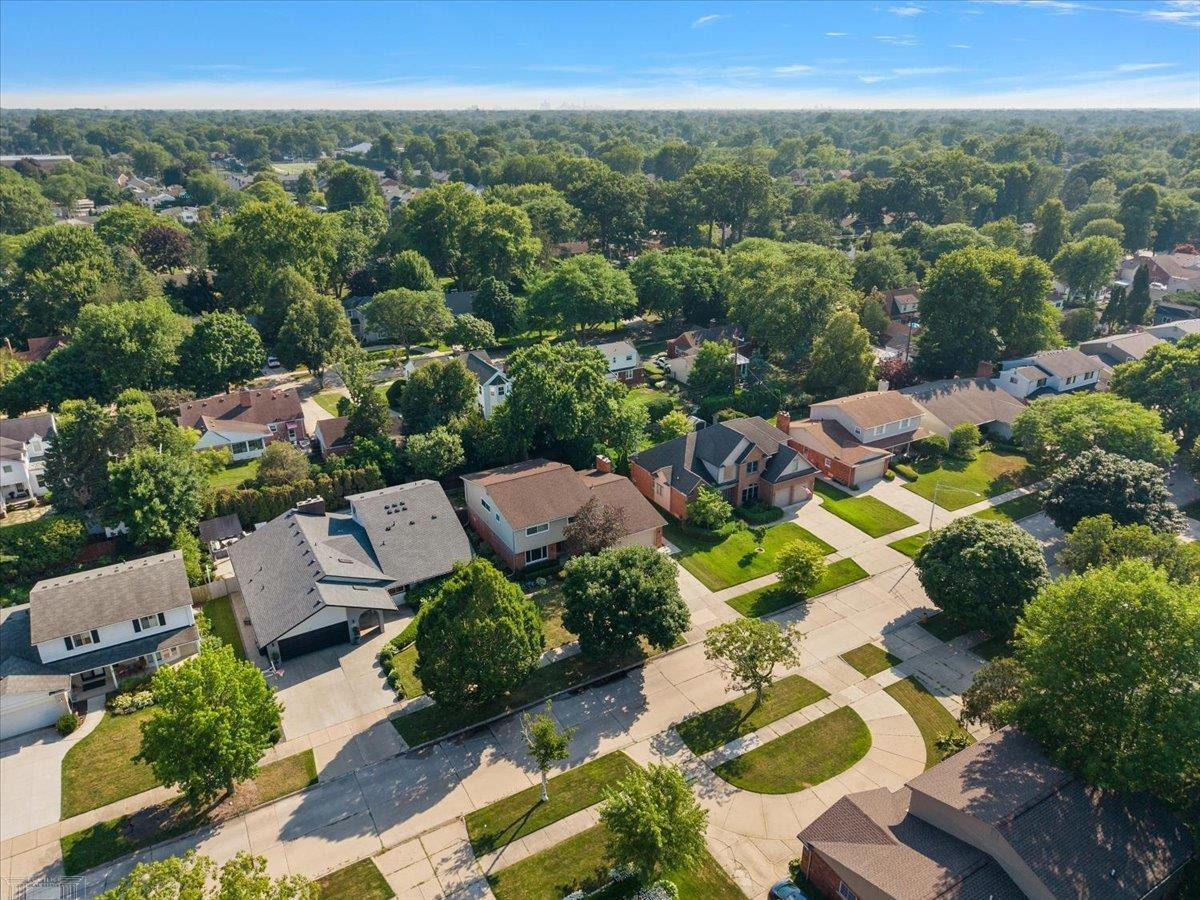 901 Hollywood Avenue, Grosse Pointe Woods, MI 48236 — Photo 70