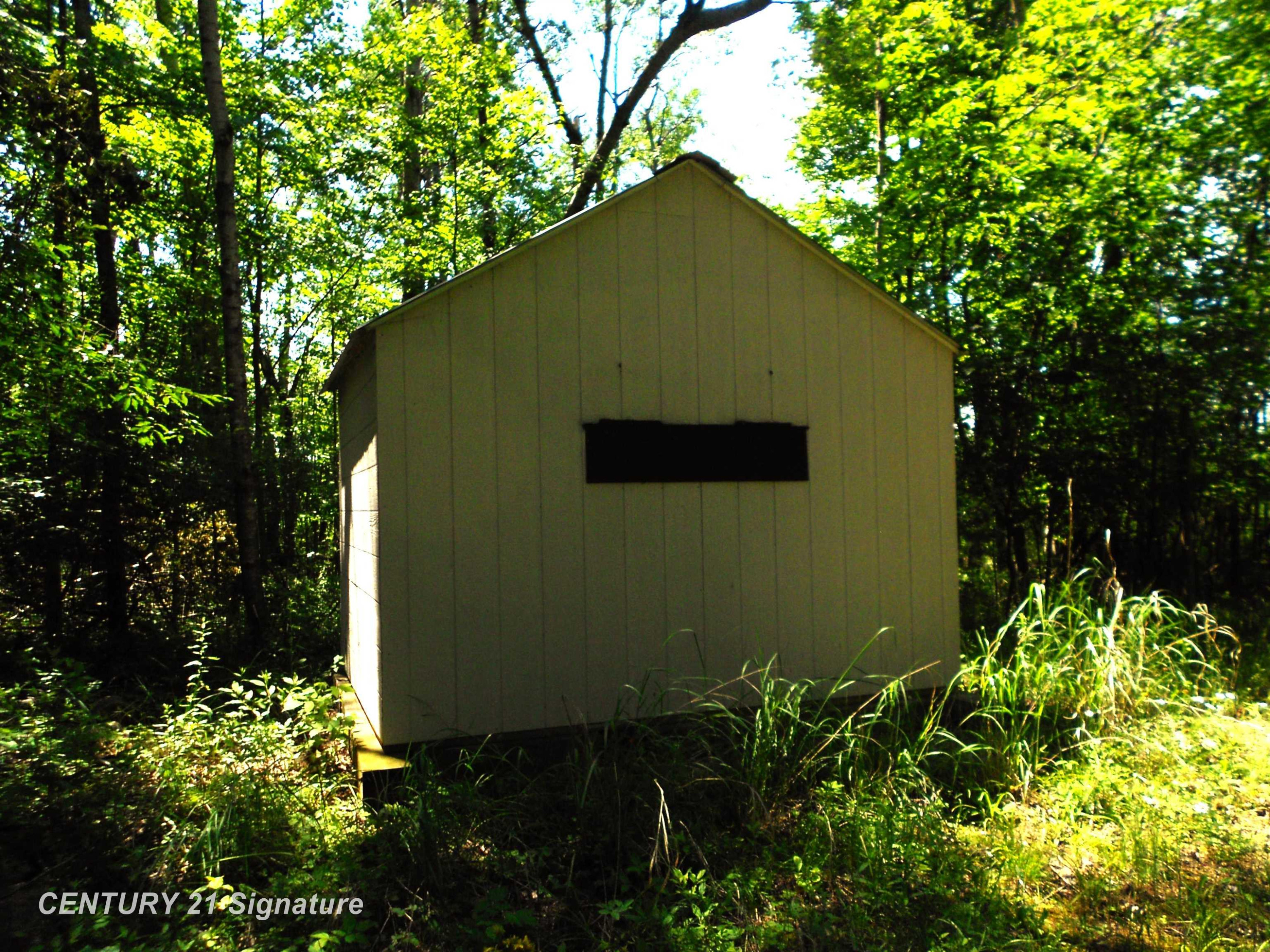4712 Berry Road, Sterling, MI 48659 — Photo 12