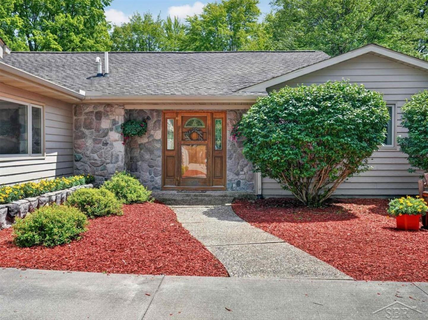 457 E Mier Road, Sanford, MI 48657 — Photo 3