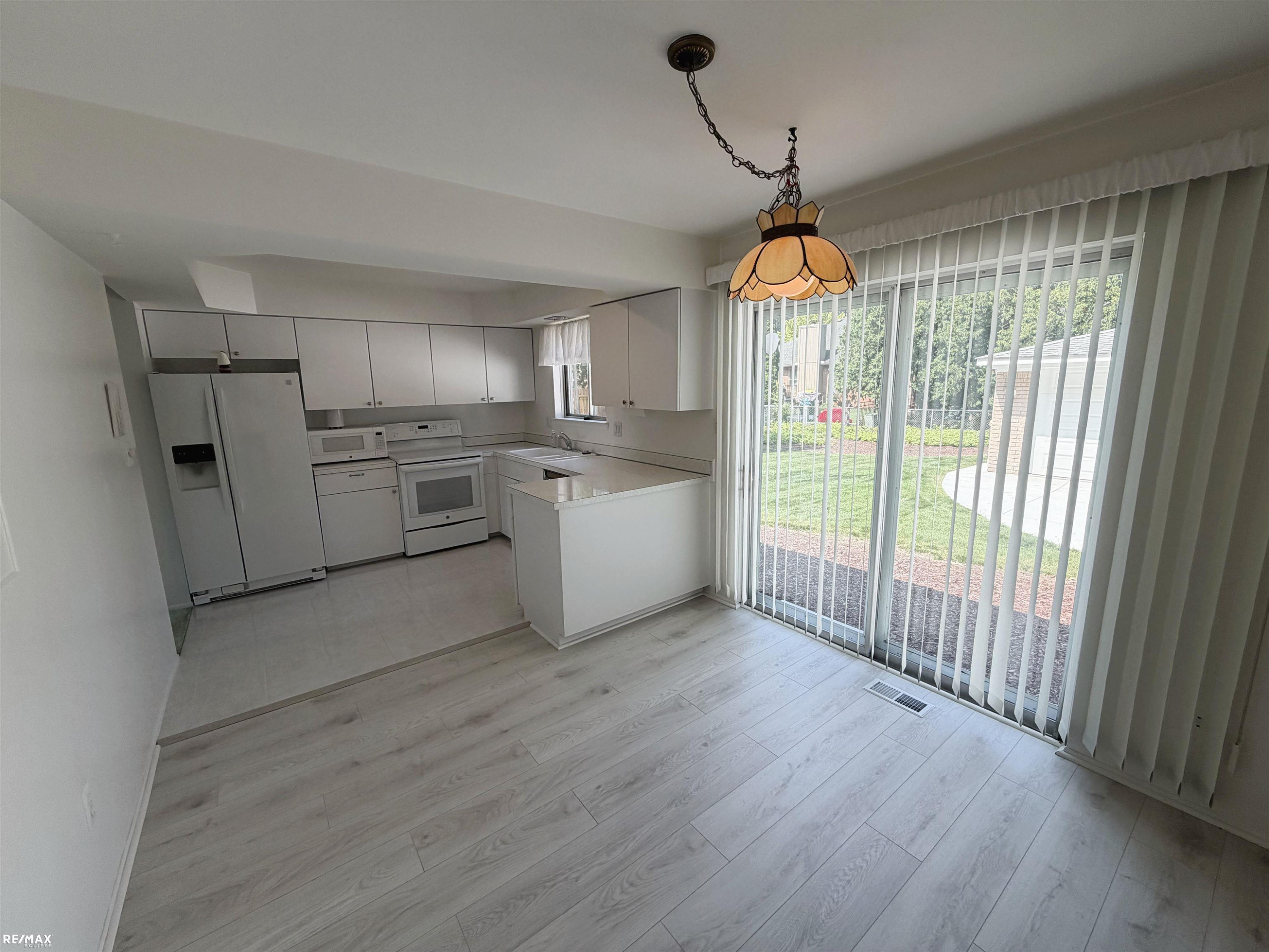 41171 Olivet Drive, Sterling Heights, MI 48313 — Photo 18