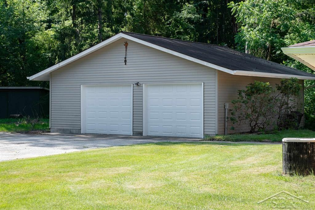 3401 Pomranky Road, Midland, MI 48640 — Photo 42
