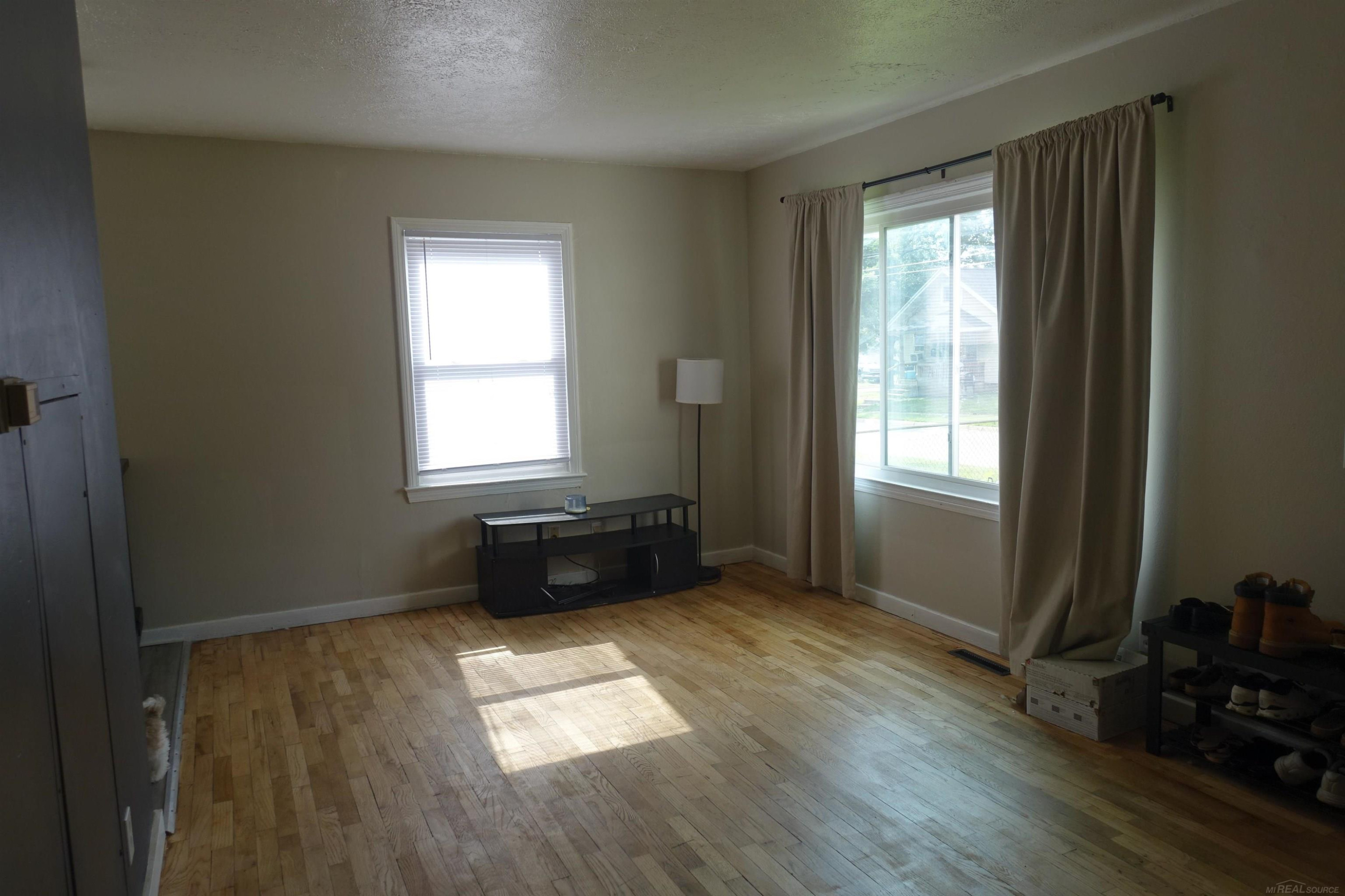 735 Vance Street, Lansing, MI 48906 — Photo 5