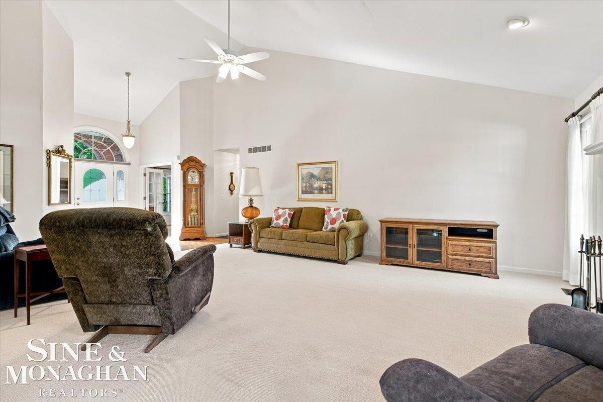 1001 S River Pointe Lane, MI 48079 — Photo 10