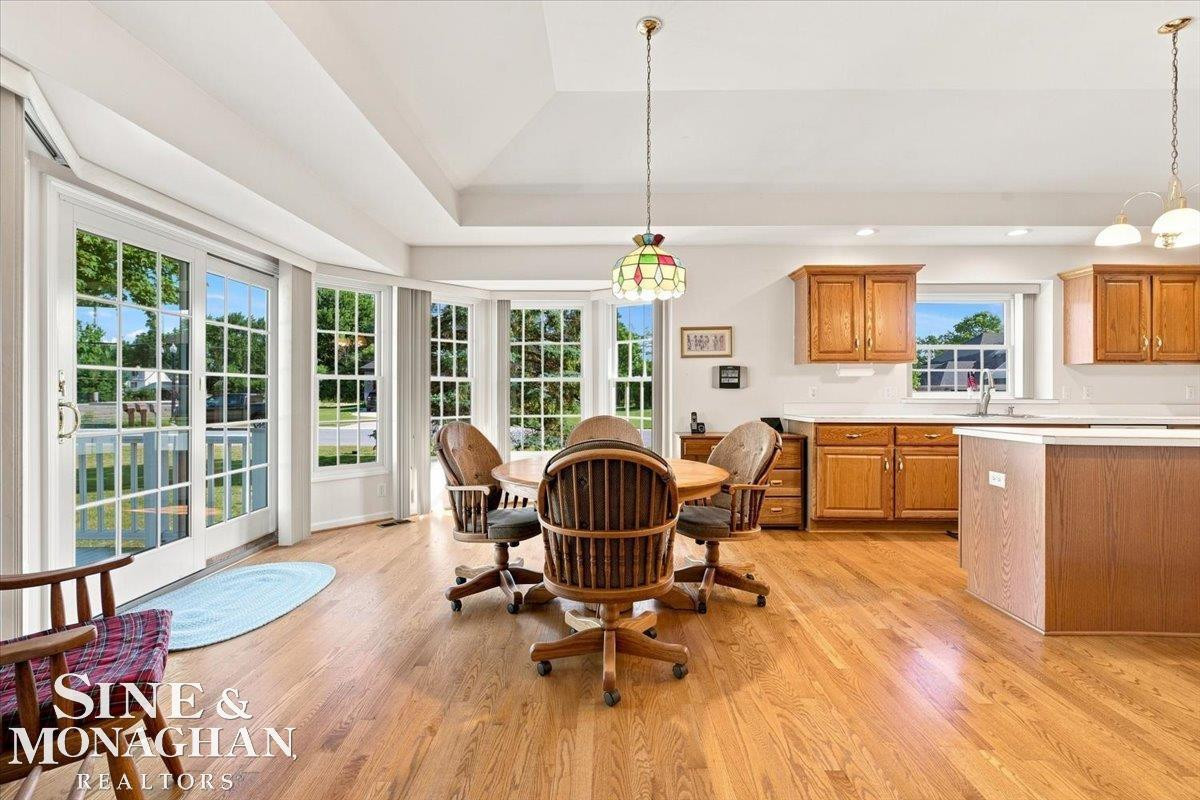 1001 S River Pointe Lane, MI 48079 — Photo 12