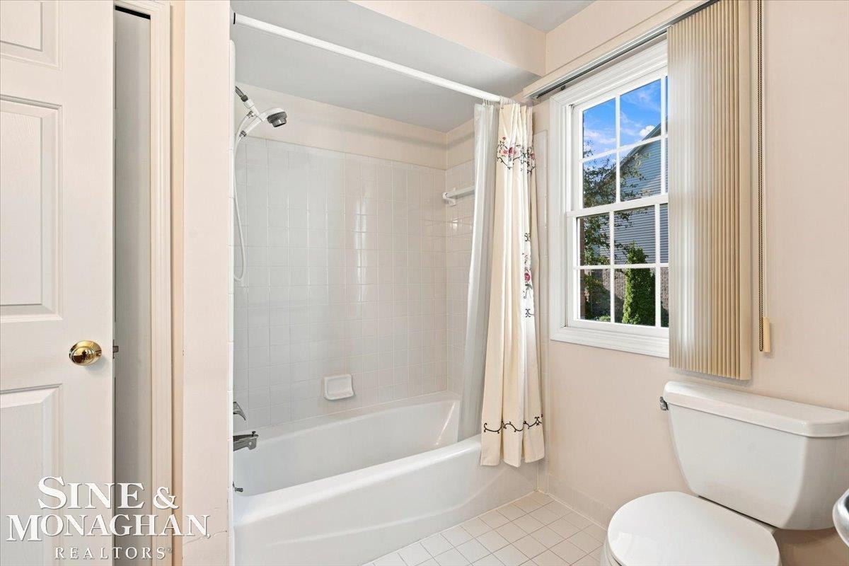 1001 S River Pointe Lane, MI 48079 — Photo 25